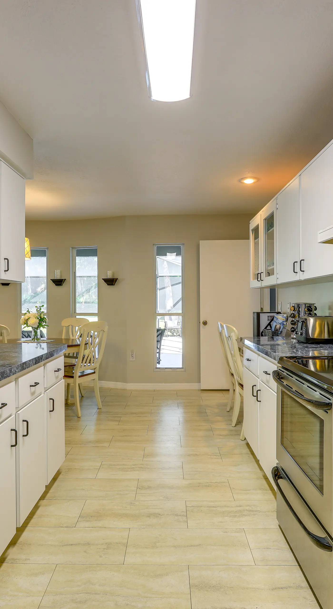 3 Mi to Dunnellon Historic District: Home w/ Lanai