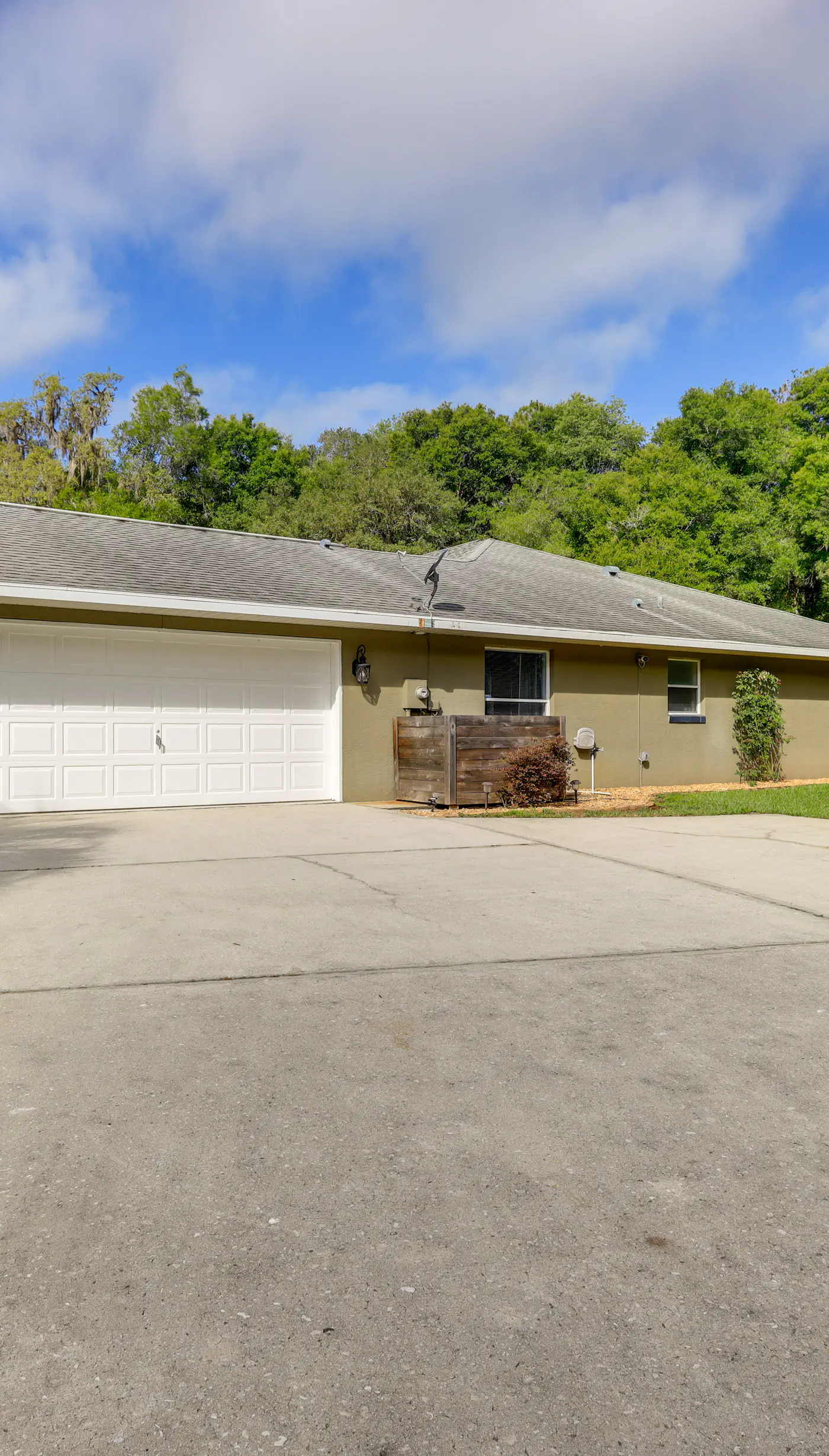 3 Mi to Dunnellon Historic District: Home w/ Lanai