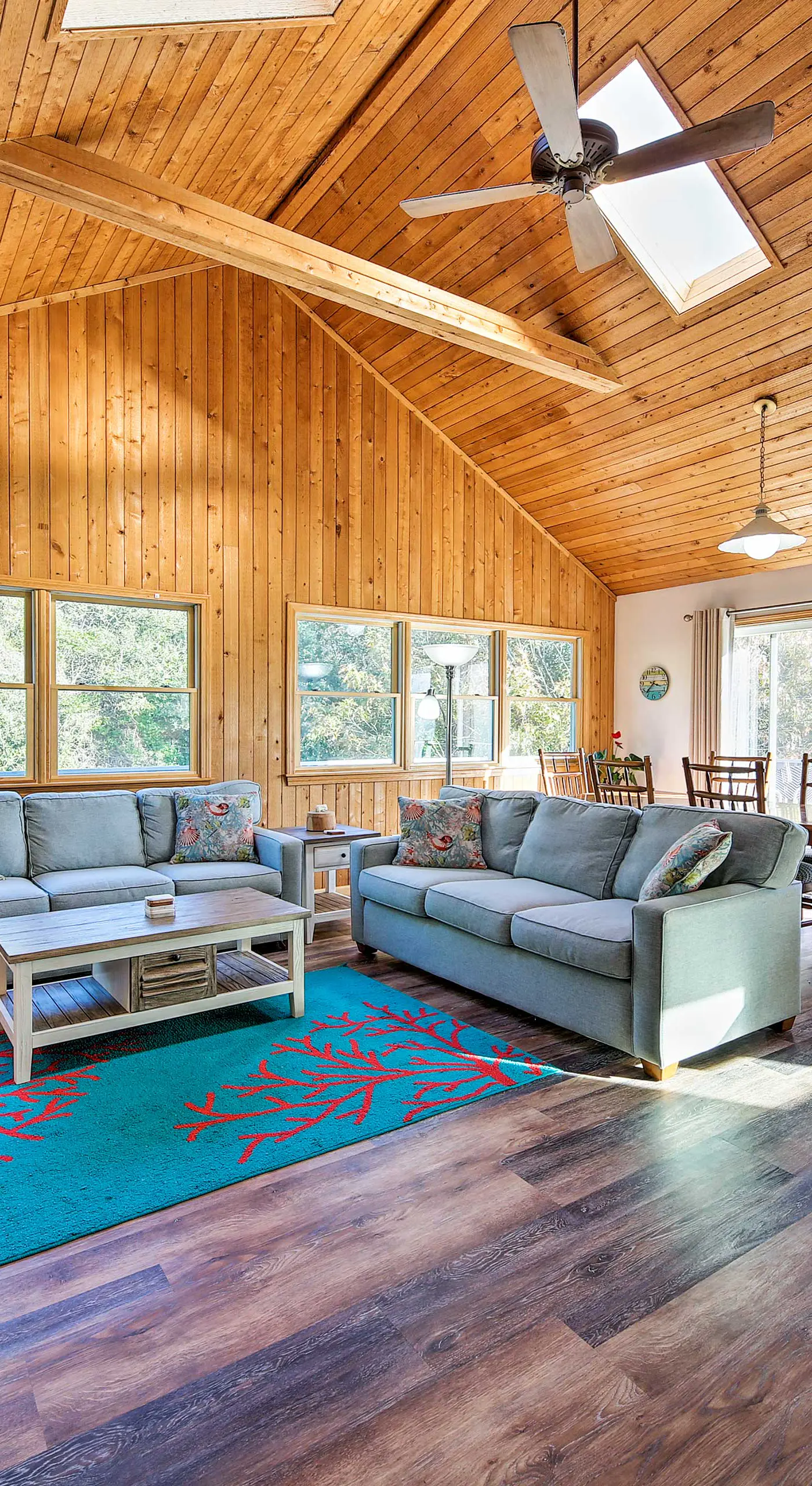 Bright Southern Shores Family Home < 1 Mi to Beach