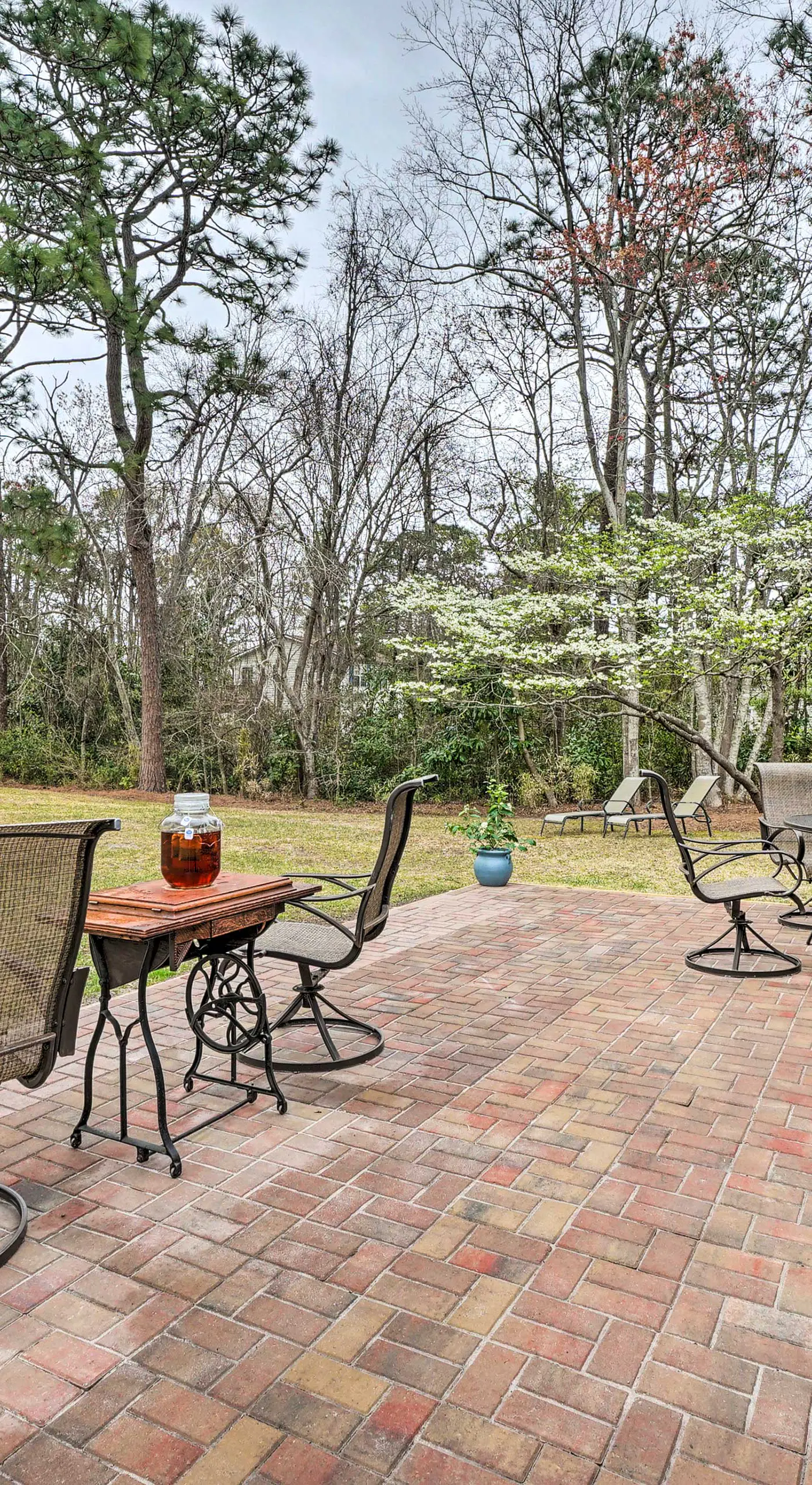 Cozy Wilmington Vacation Rental: 10 Mi to Beach!