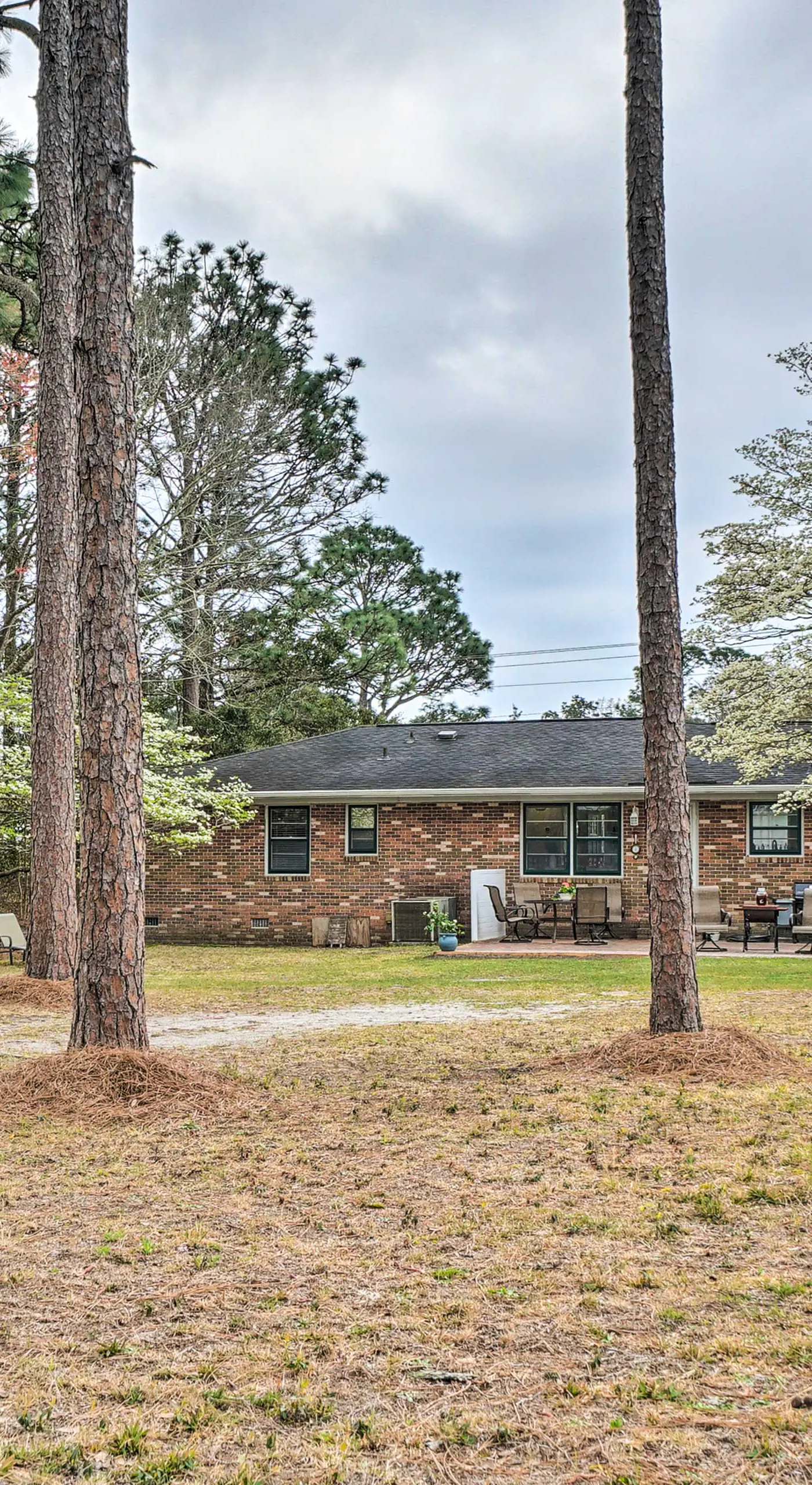 Cozy Wilmington Vacation Rental: 10 Mi to Beach!