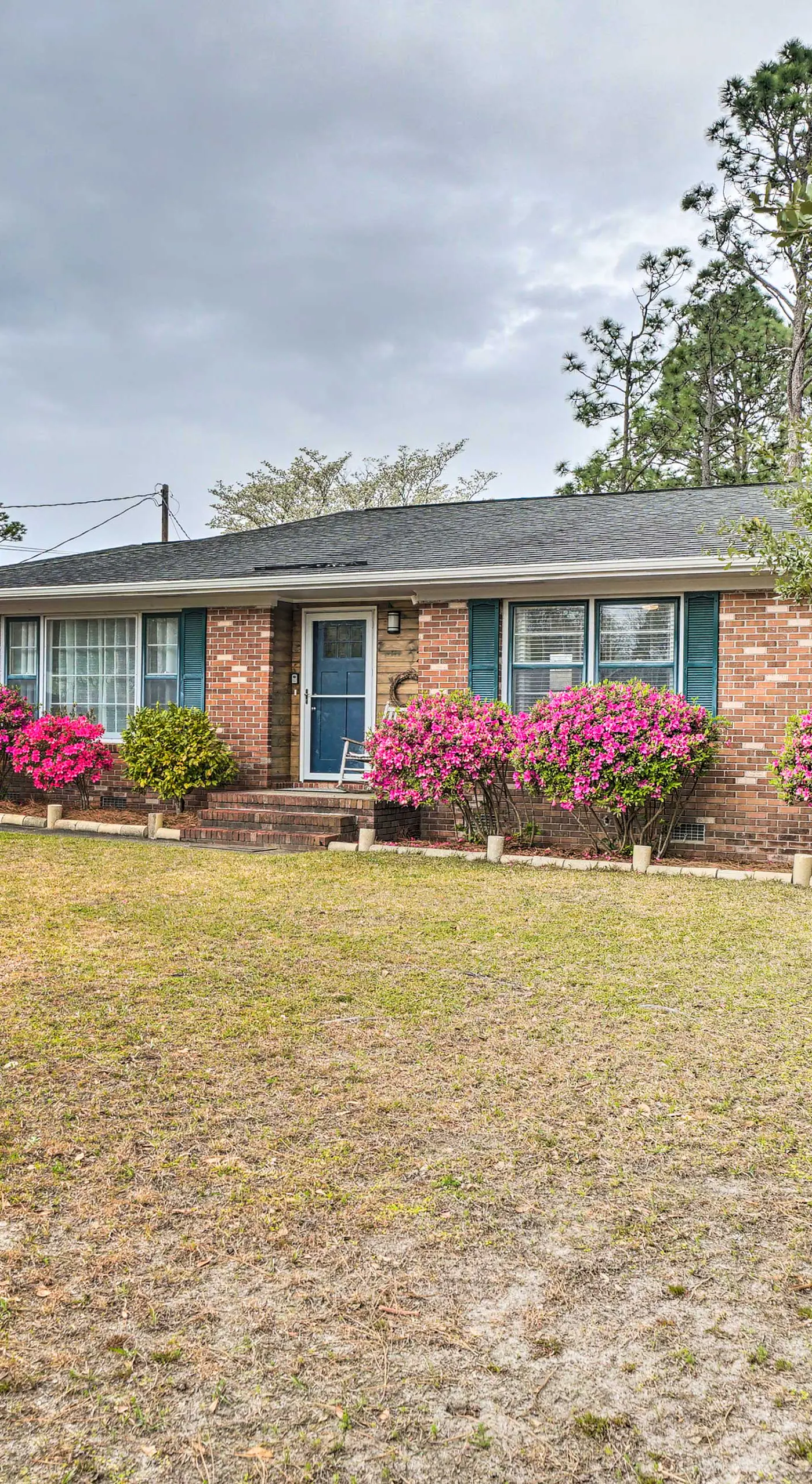 Cozy Wilmington Vacation Rental: 10 Mi to Beach!