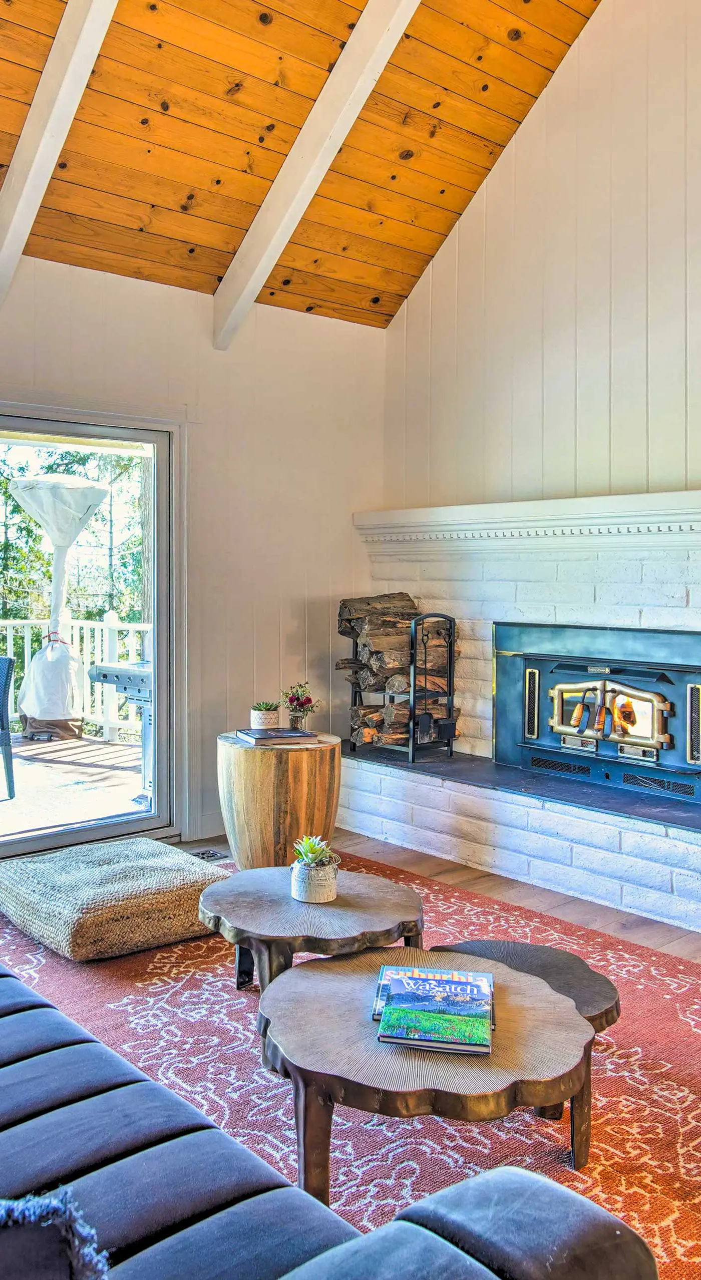 'Ridgeline Retreat' w/ Mountain Lake Views!