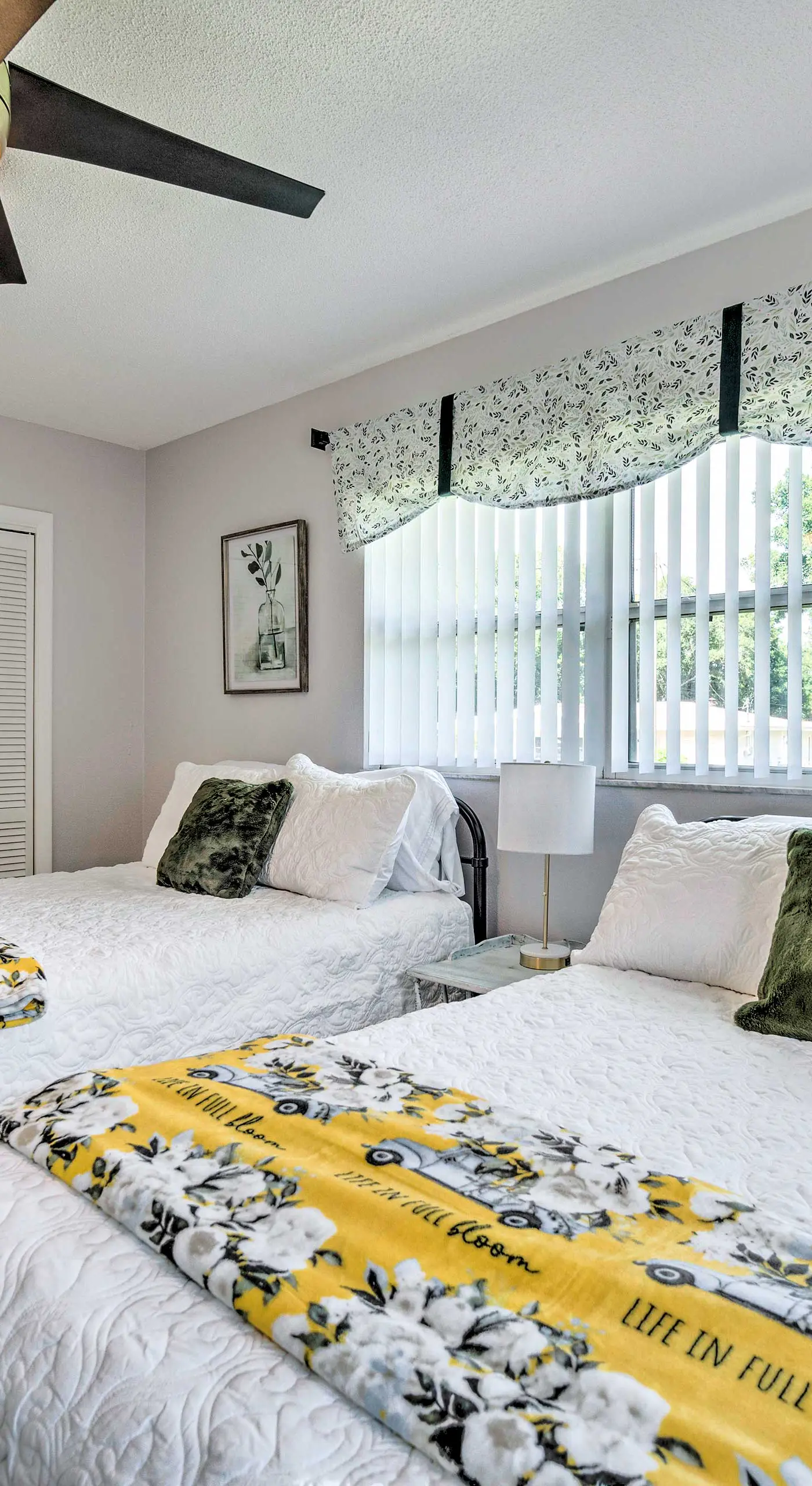 Hot Tub + Game Room: Crystal River Retreat!