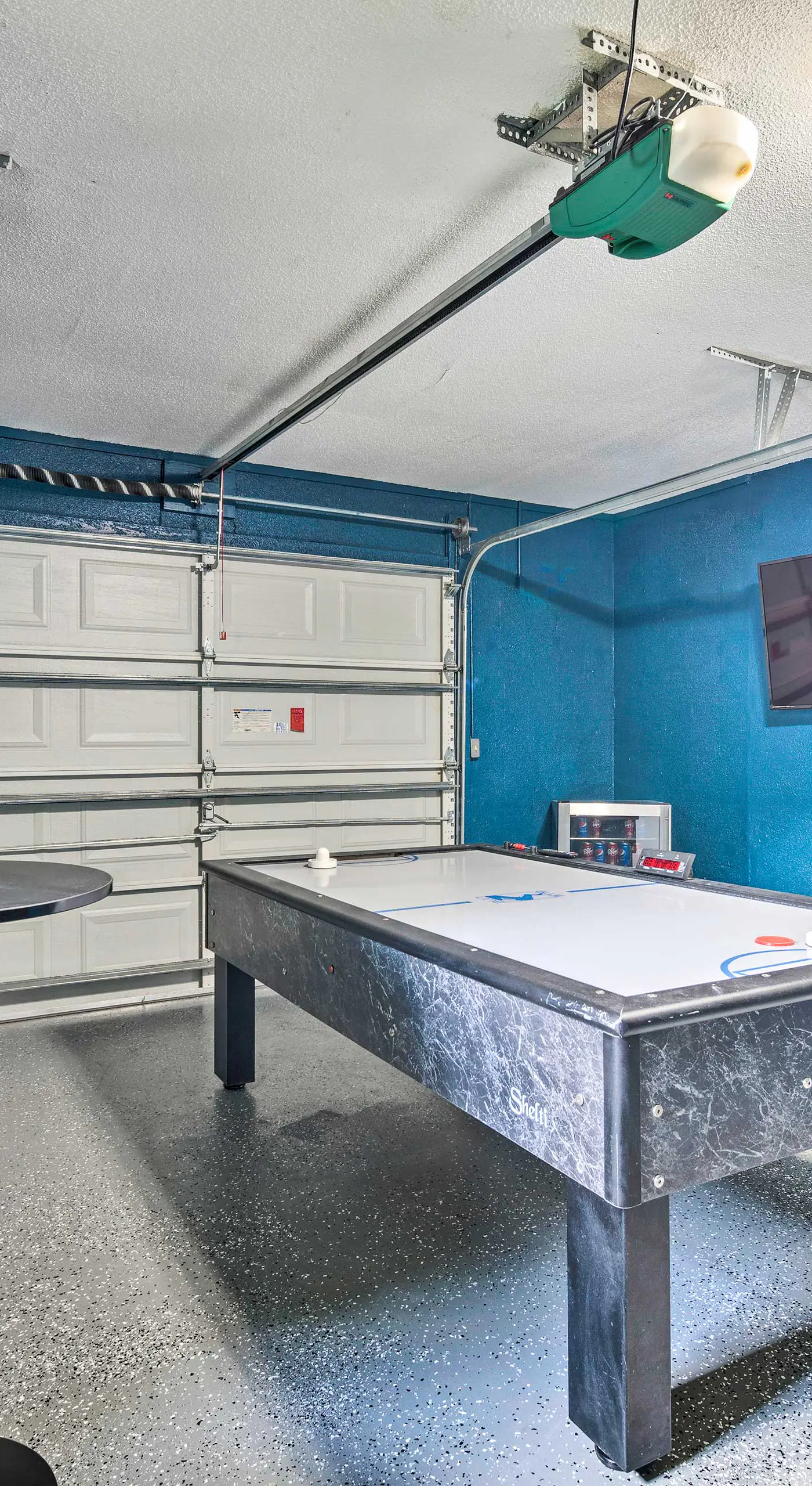 Hot Tub + Game Room: Crystal River Retreat!