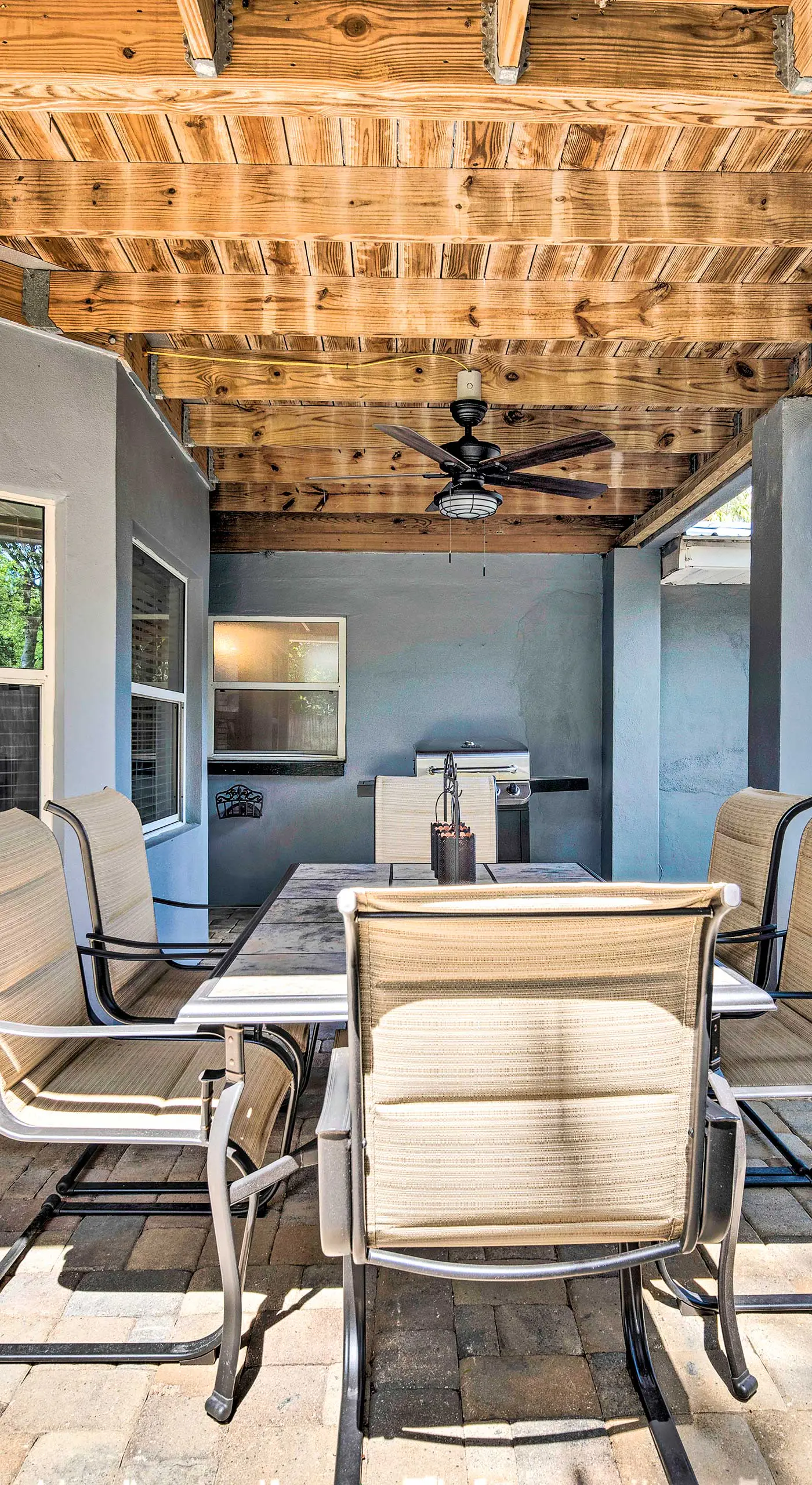 Hot Tub + Game Room: Crystal River Retreat!