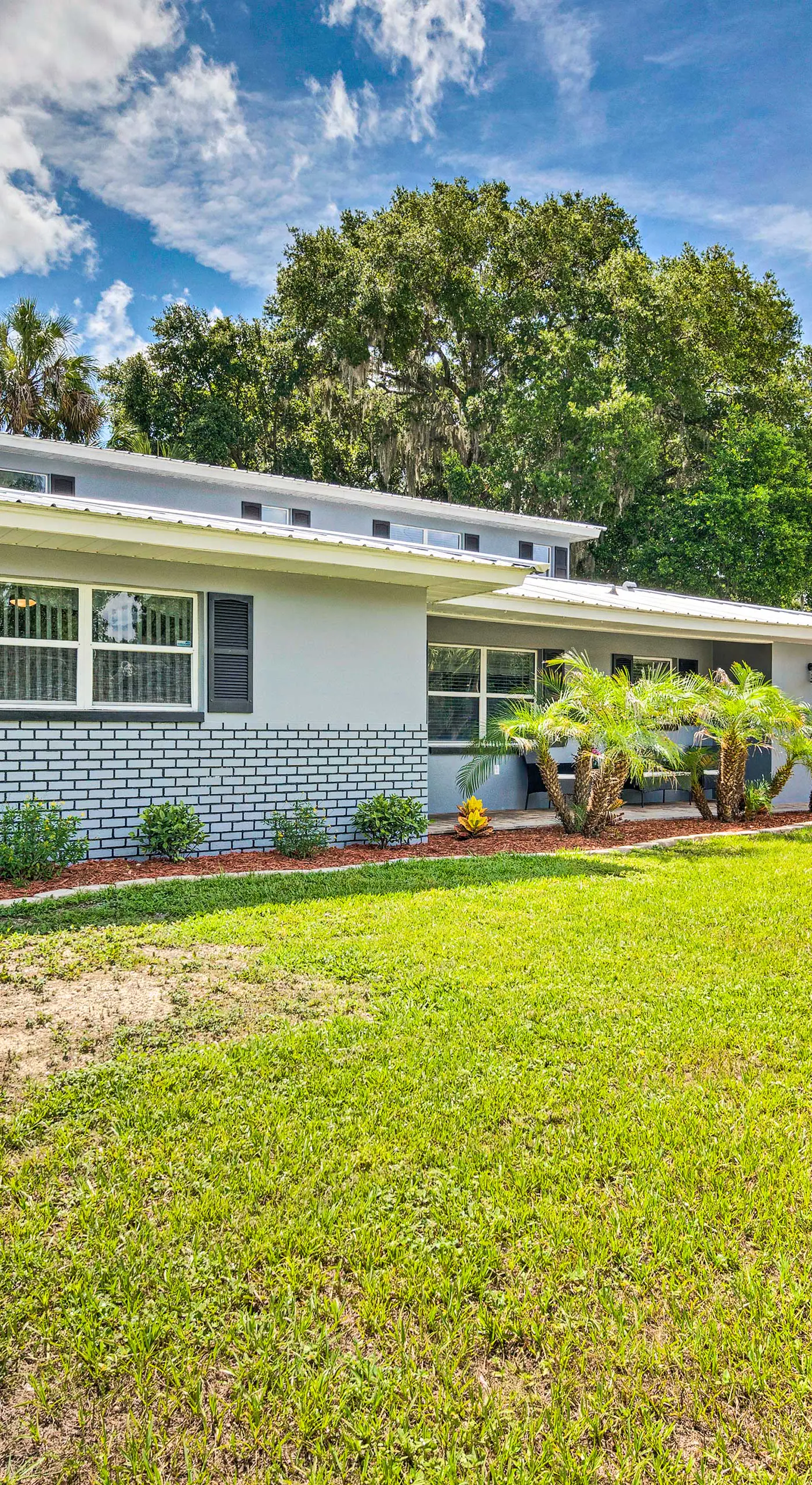 Hot Tub + Game Room: Crystal River Retreat!