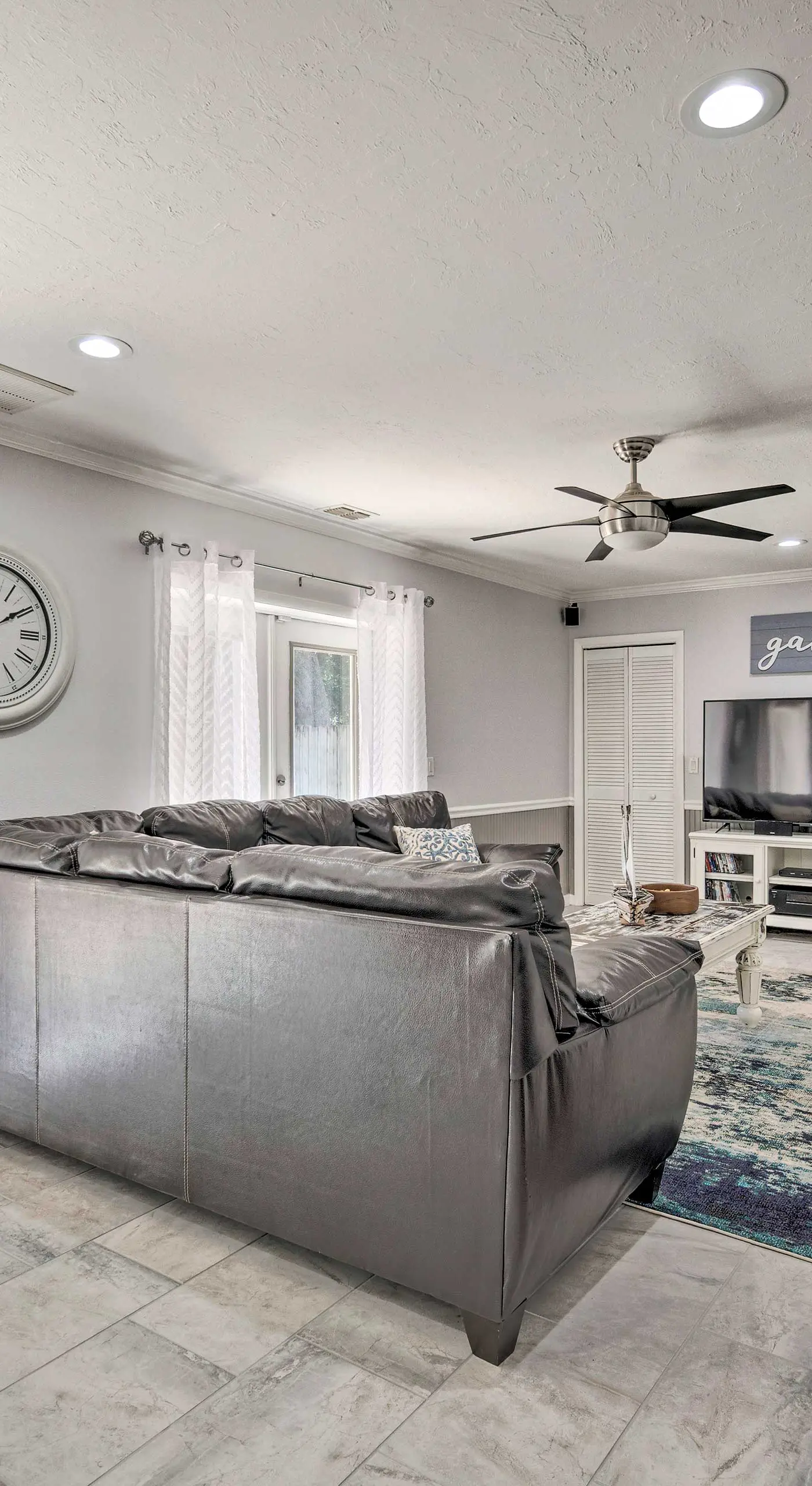 Hot Tub + Game Room: Crystal River Retreat!