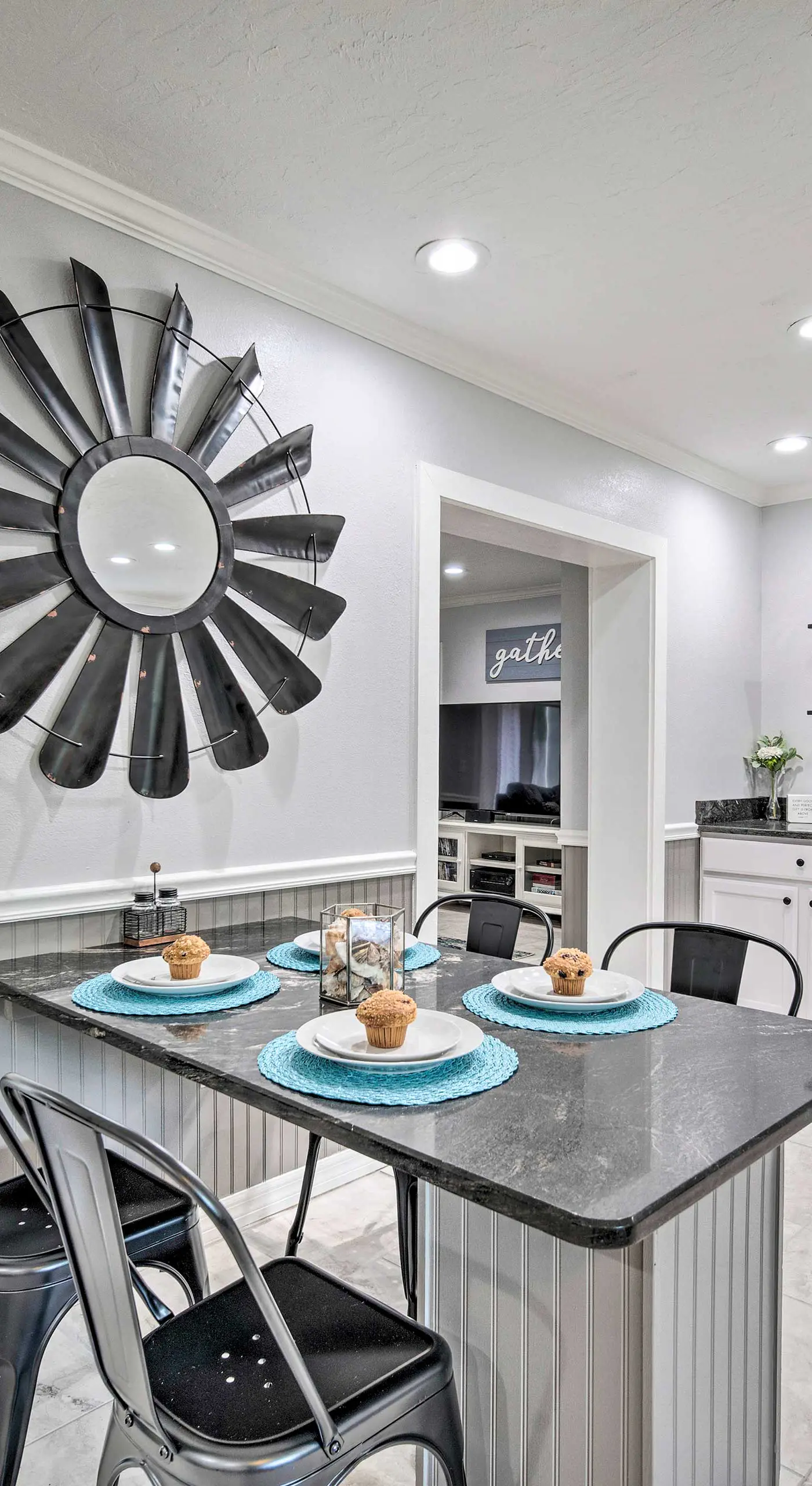 Hot Tub + Game Room: Crystal River Retreat!