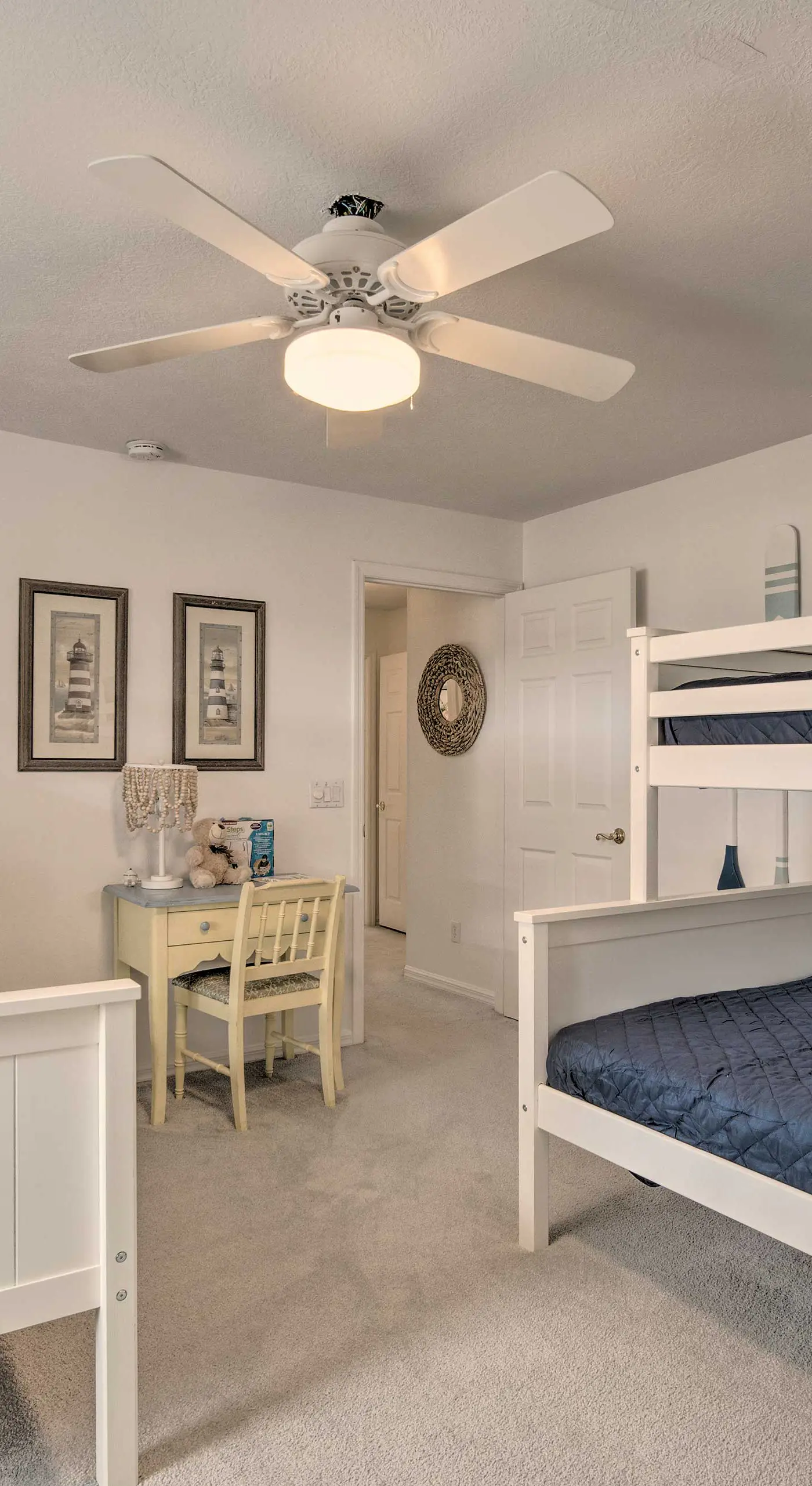 Crystal River Gem Near Three Sisters Springs!