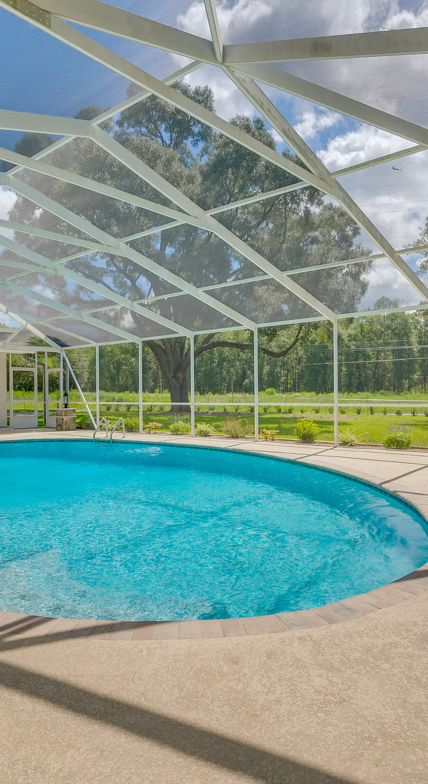 Cozy Ocala Retreat w/ Pool, Screened Lanai!