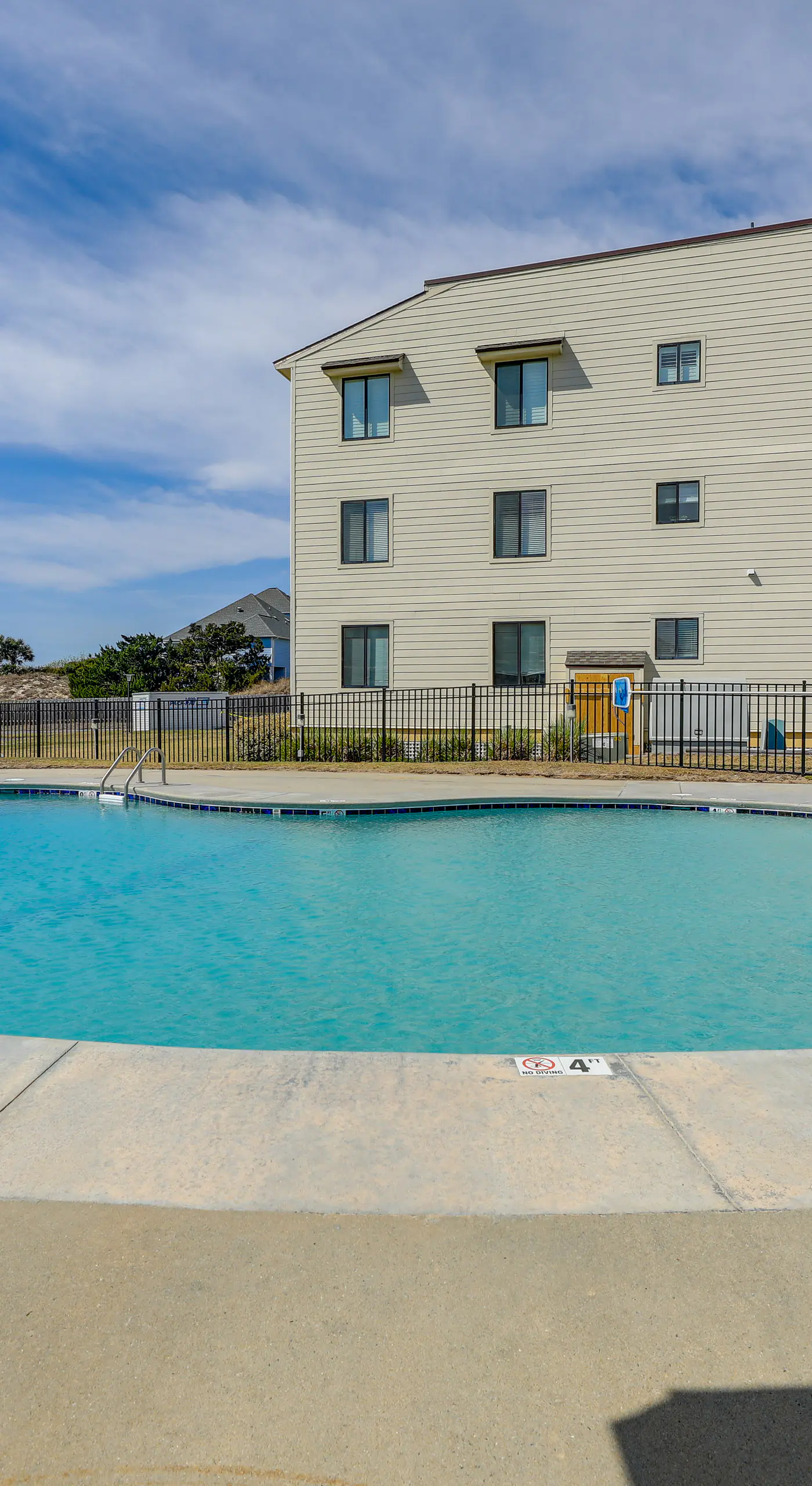 Emerald Isle Vacation Rental w/ Resort Pool!