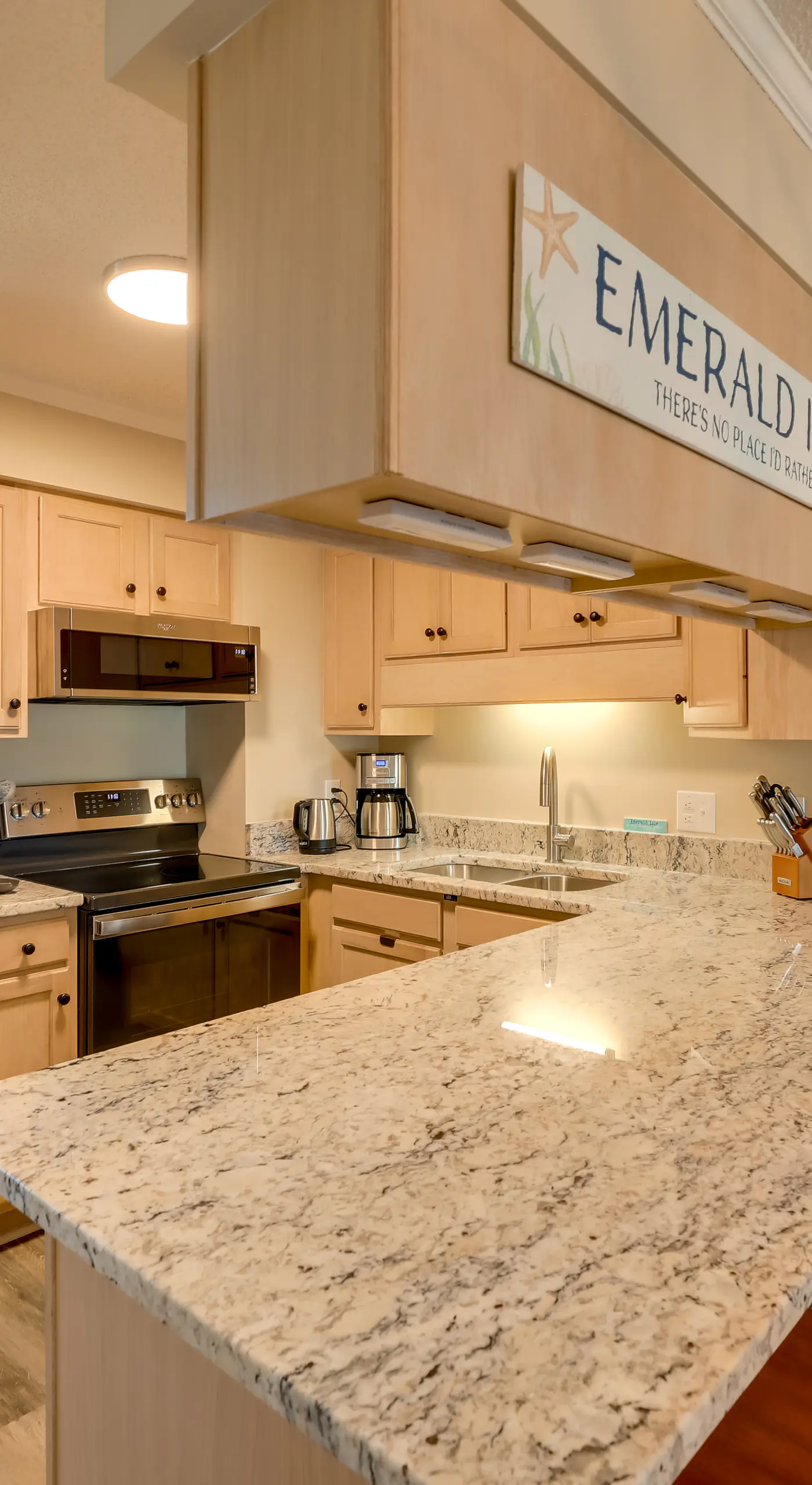 Emerald Isle Vacation Rental w/ Resort Pool!