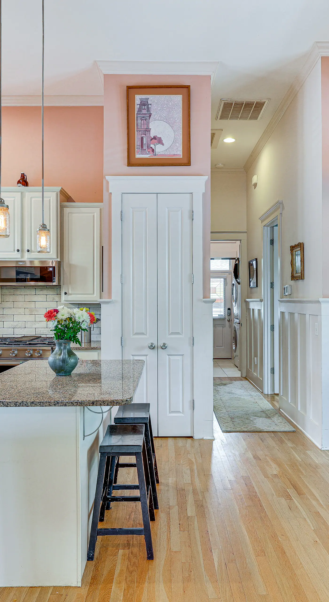 Charming Wilmington Cottage - Walk to Downtown!