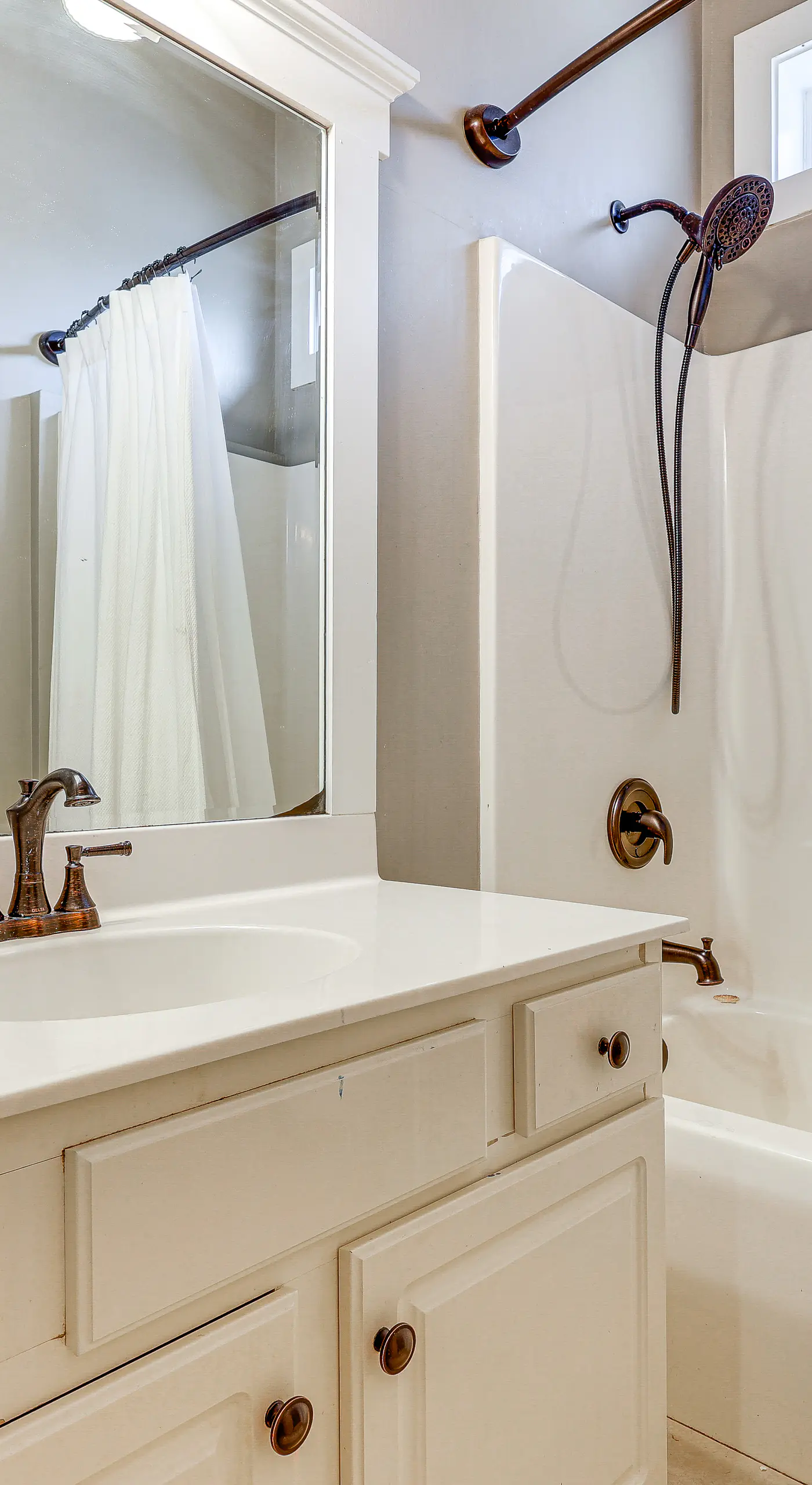 Charming Wilmington Cottage - Walk to Downtown!