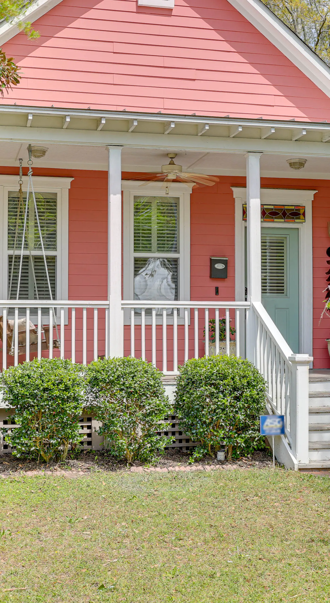 Charming Wilmington Cottage - Walk to Downtown!