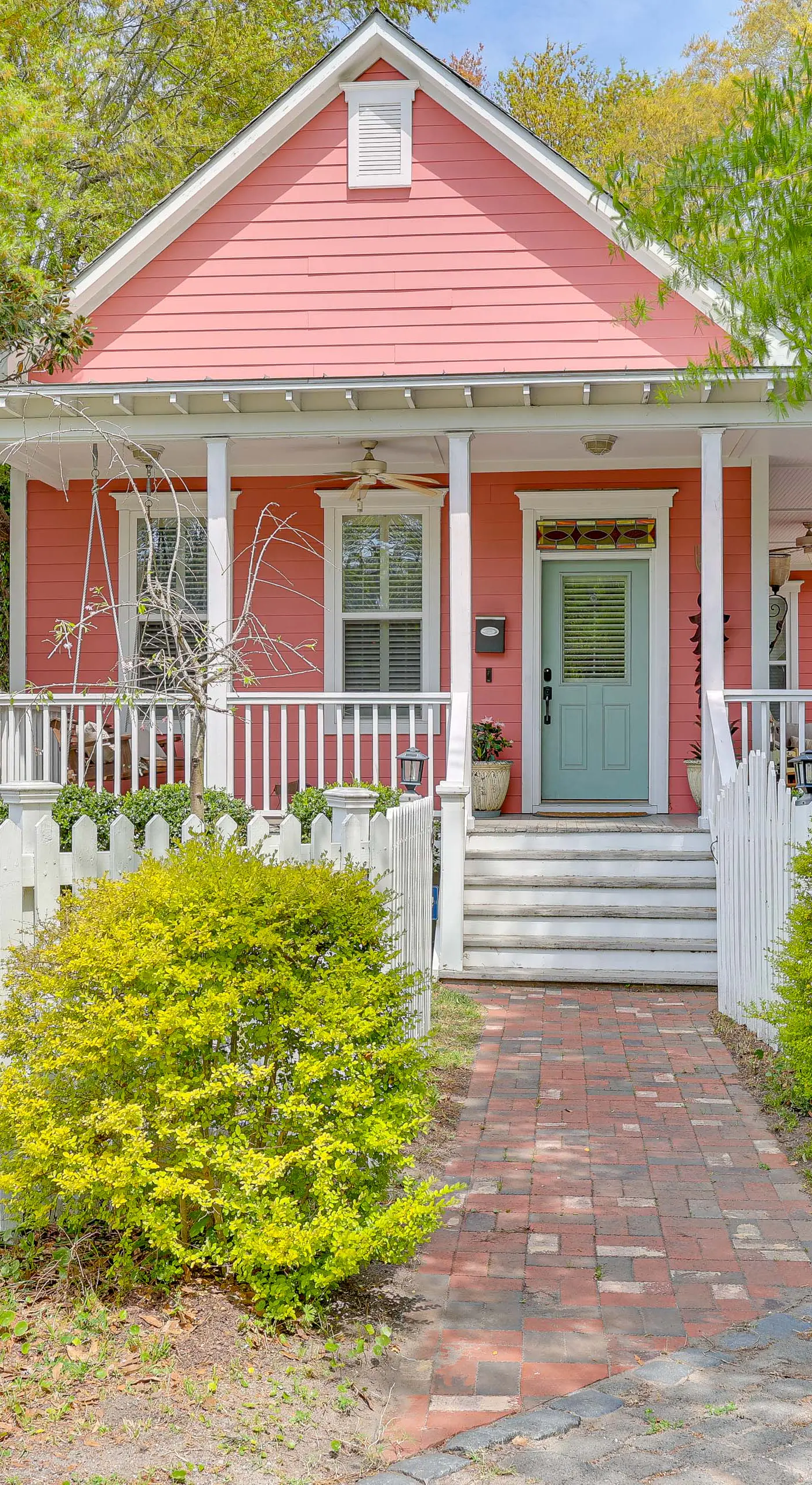 Charming Wilmington Cottage - Walk to Downtown!