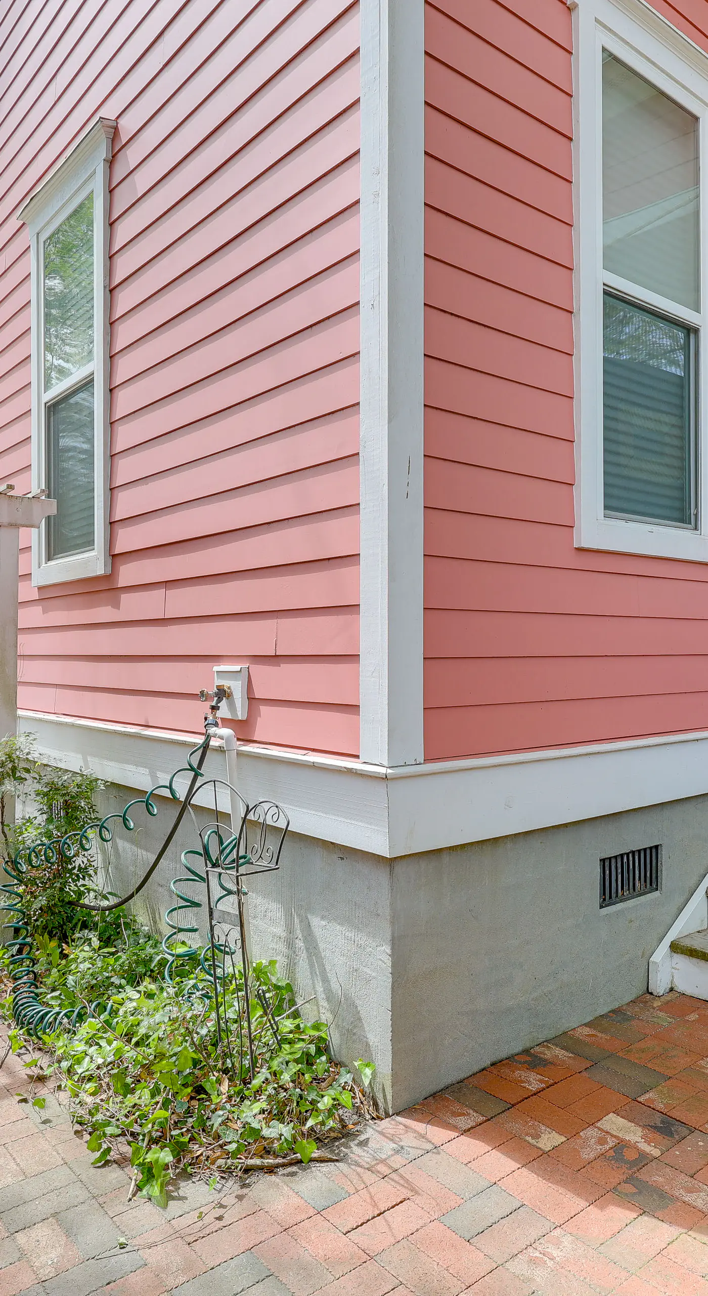 Charming Wilmington Cottage - Walk to Downtown!
