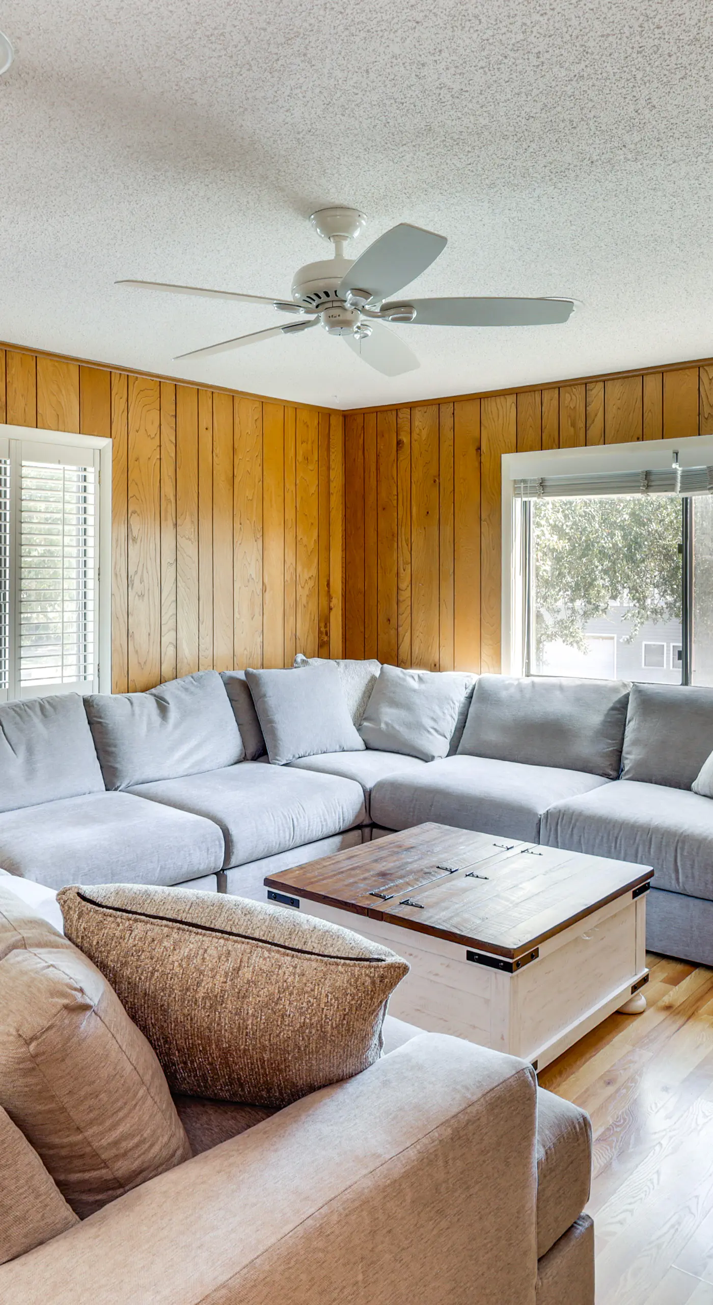 Close to Coastal Beaches & Bay Side to Sound