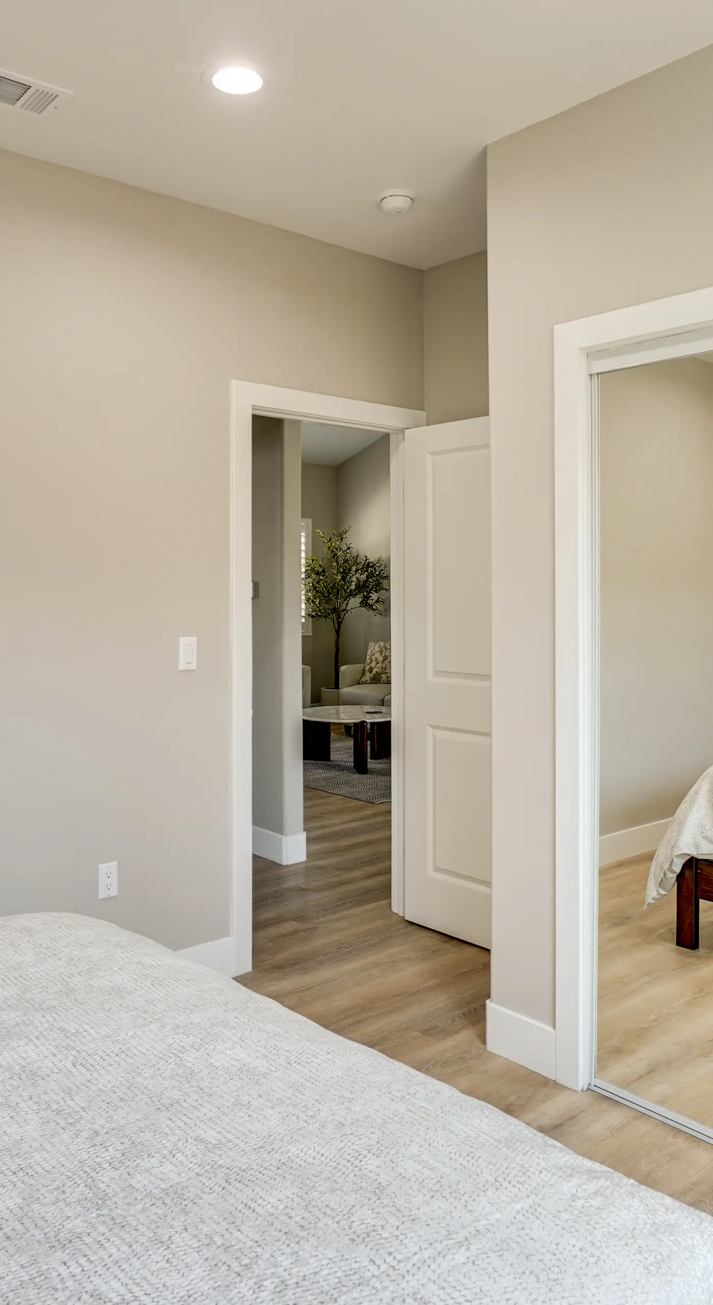 2 Mi to Disneyland: Home w/ Furnished Patio!