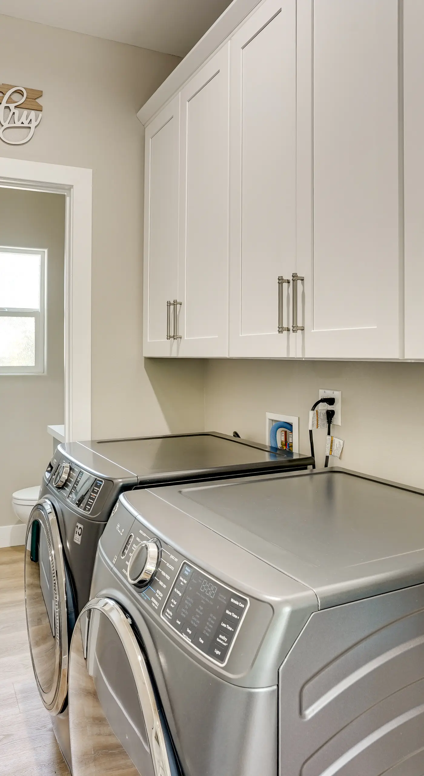 2 Mi to Disneyland: Home w/ Furnished Patio!