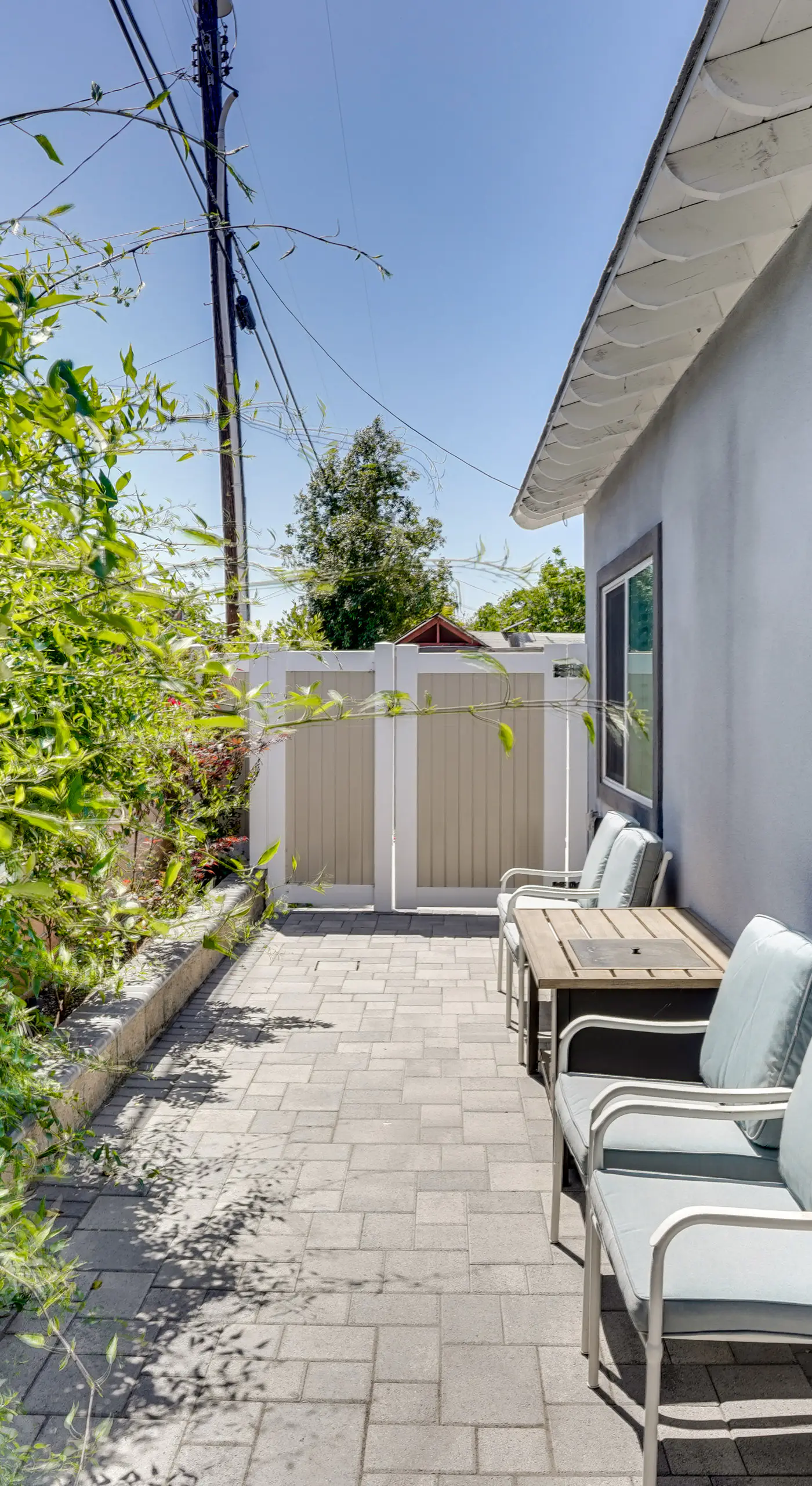 2 Mi to Disneyland: Home w/ Furnished Patio!
