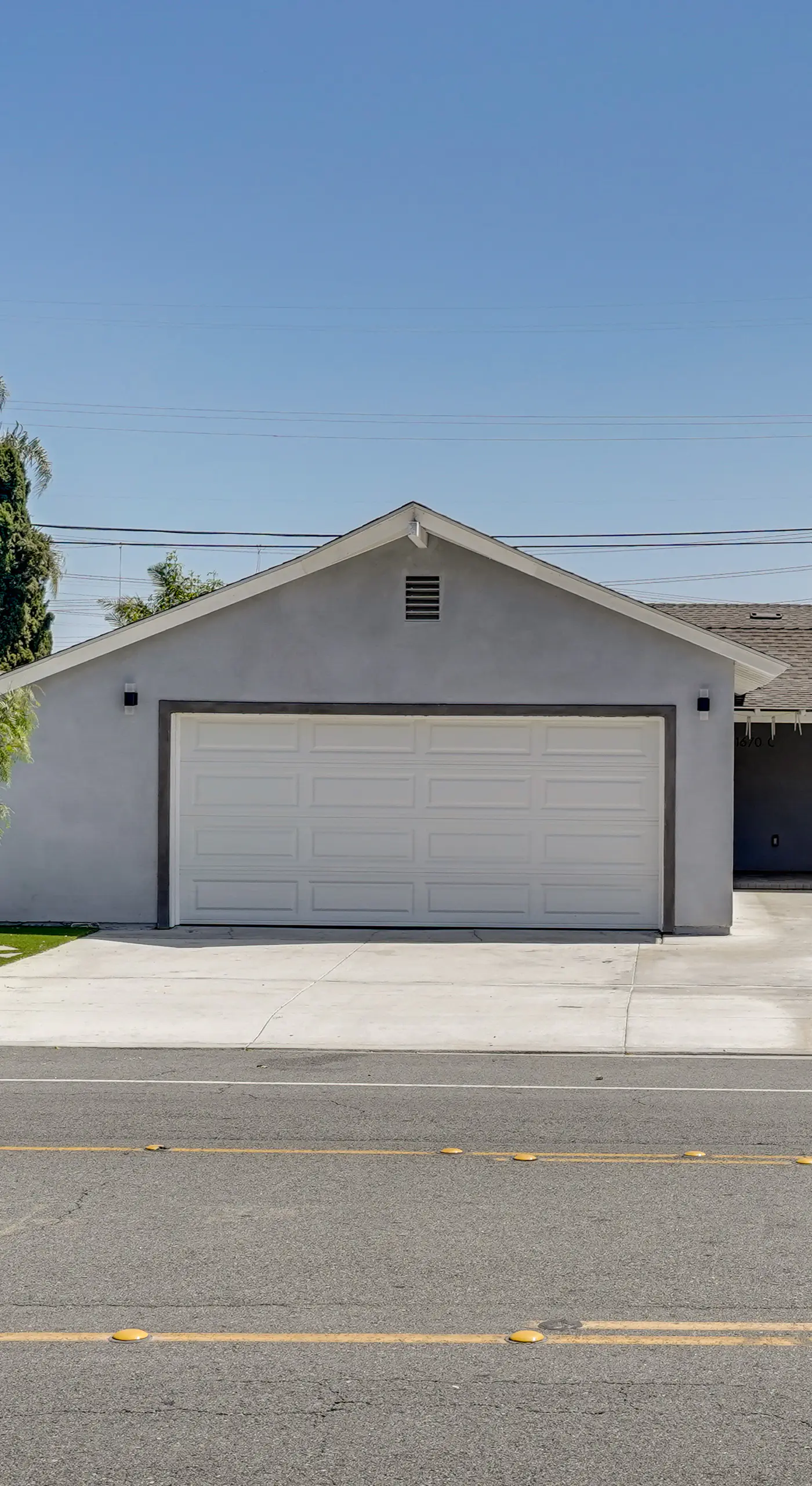 2 Mi to Disneyland: Home w/ Furnished Patio!
