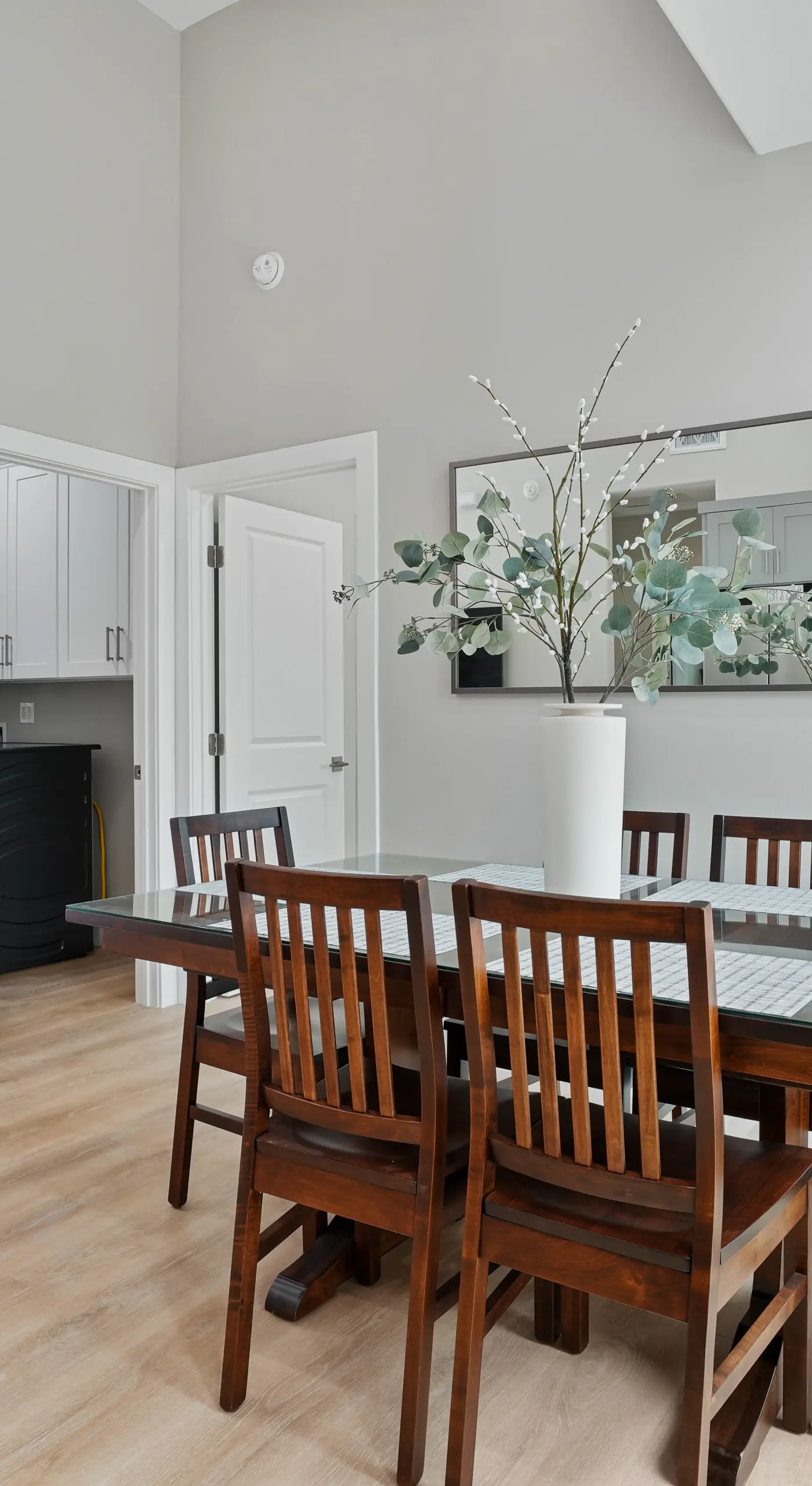 2 Mi to Disneyland: Home w/ Furnished Patio!