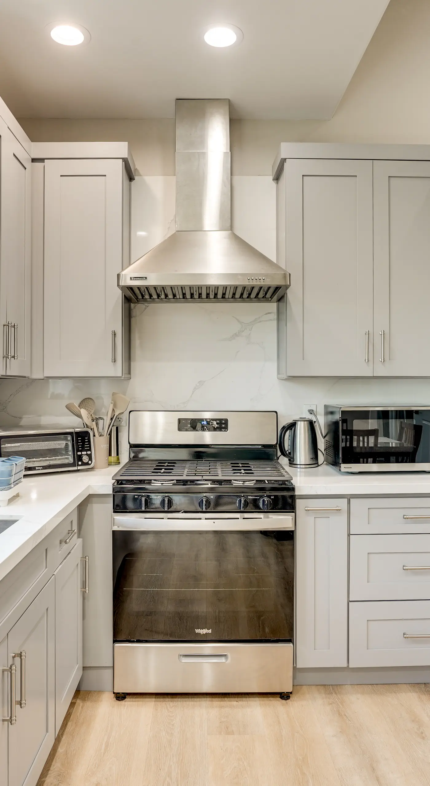 2 Mi to Disneyland: Home w/ Furnished Patio!