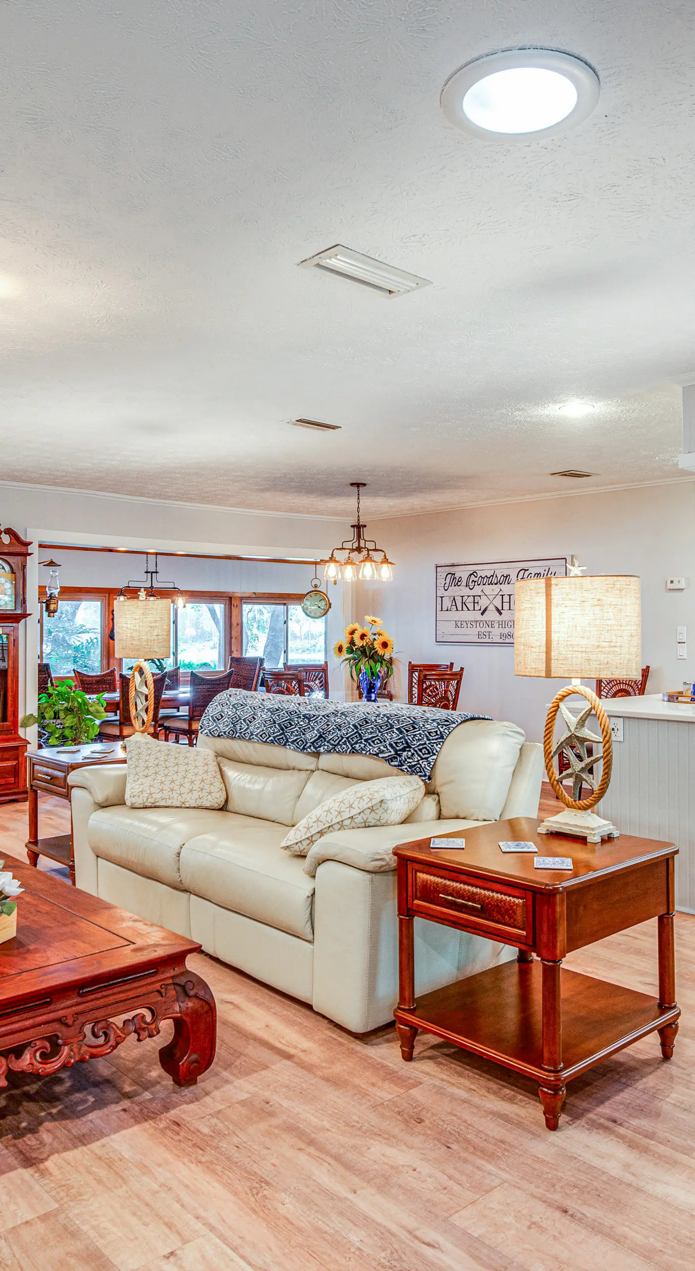 Home on Lake Hutchinson w/ Dock!