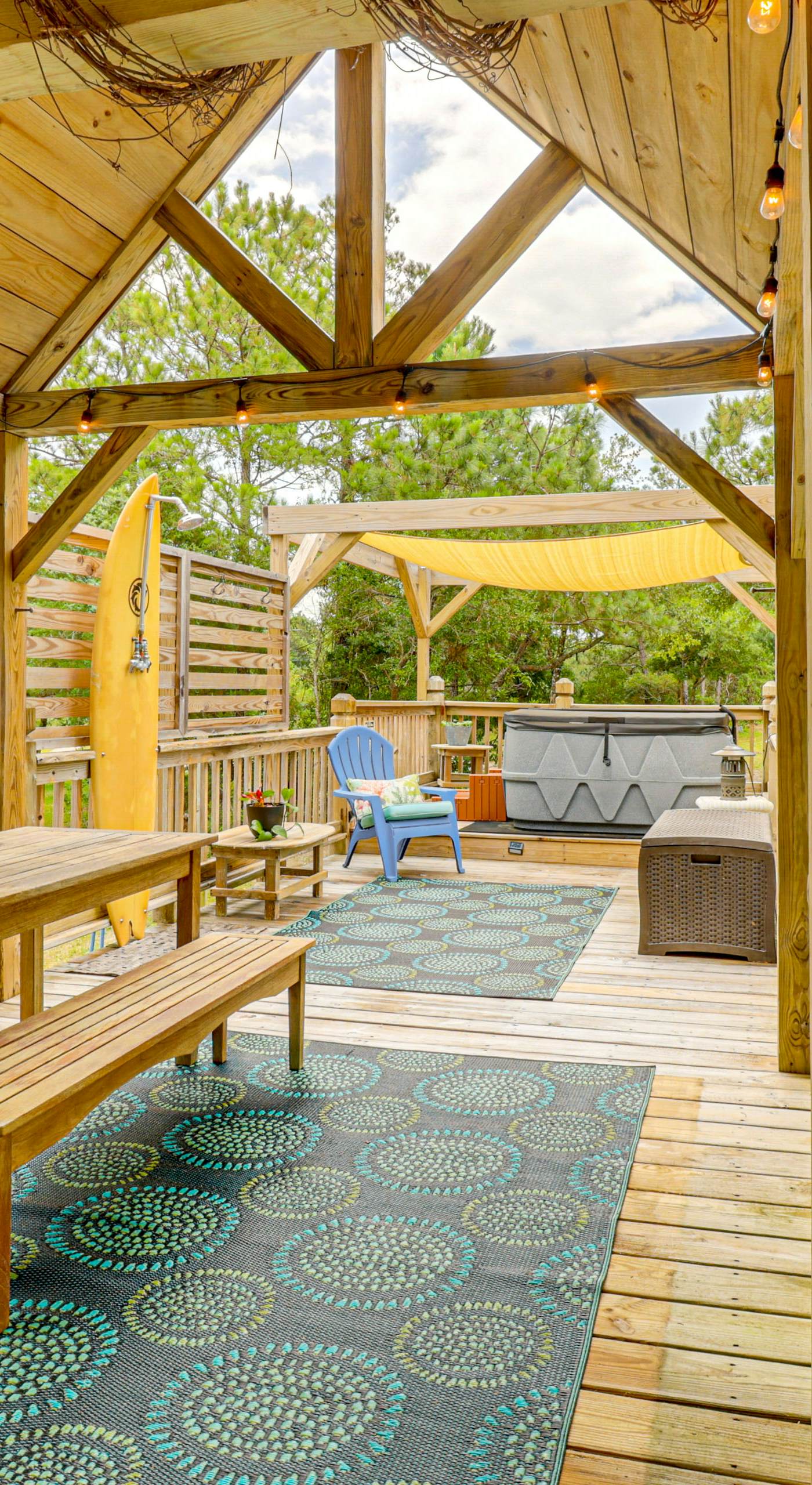 Hot Tub Haven: Creekside Cabin in Frisco!