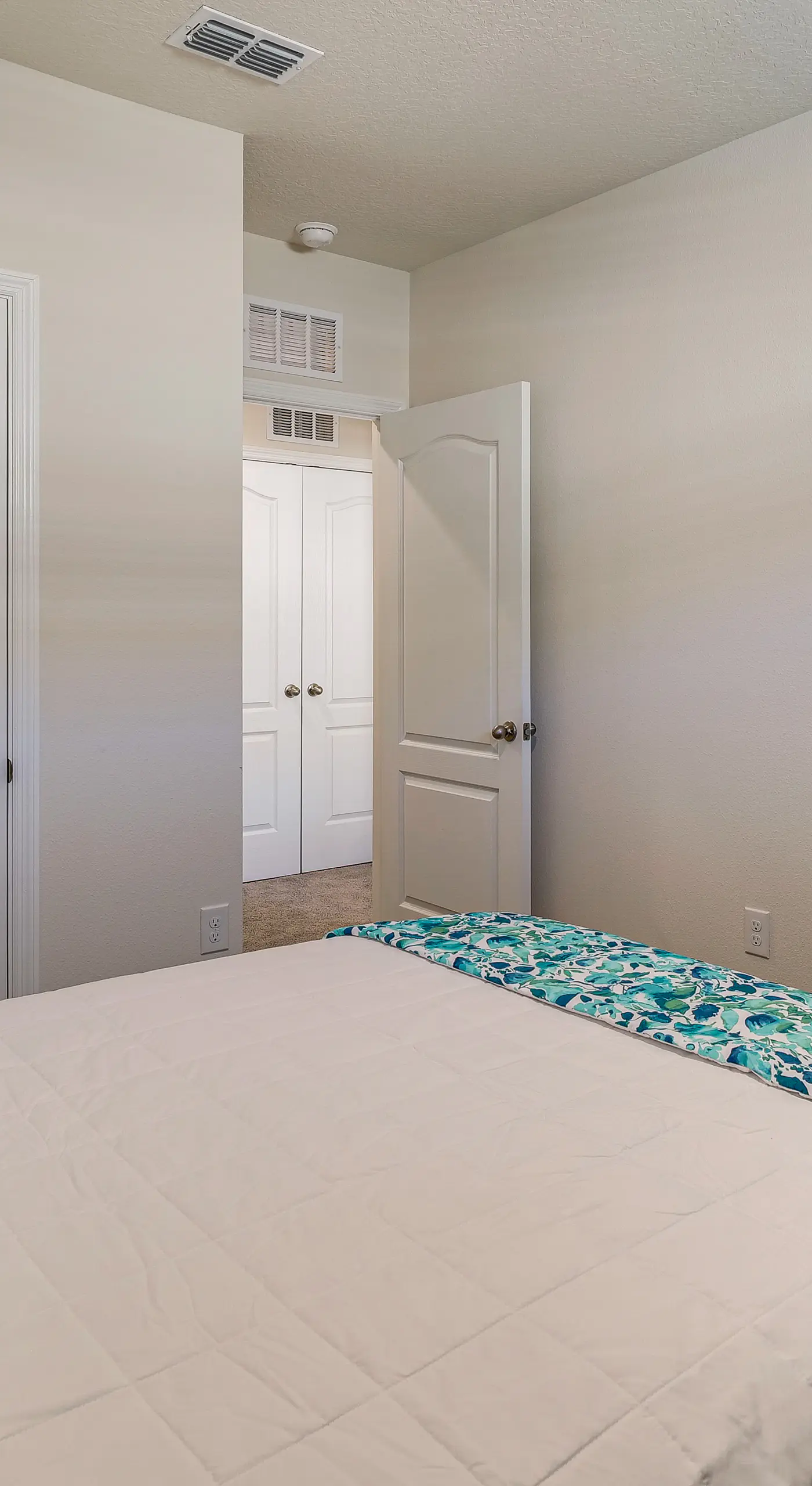 2 Mi to Dtwn: Newly Built Townhome in Davenport