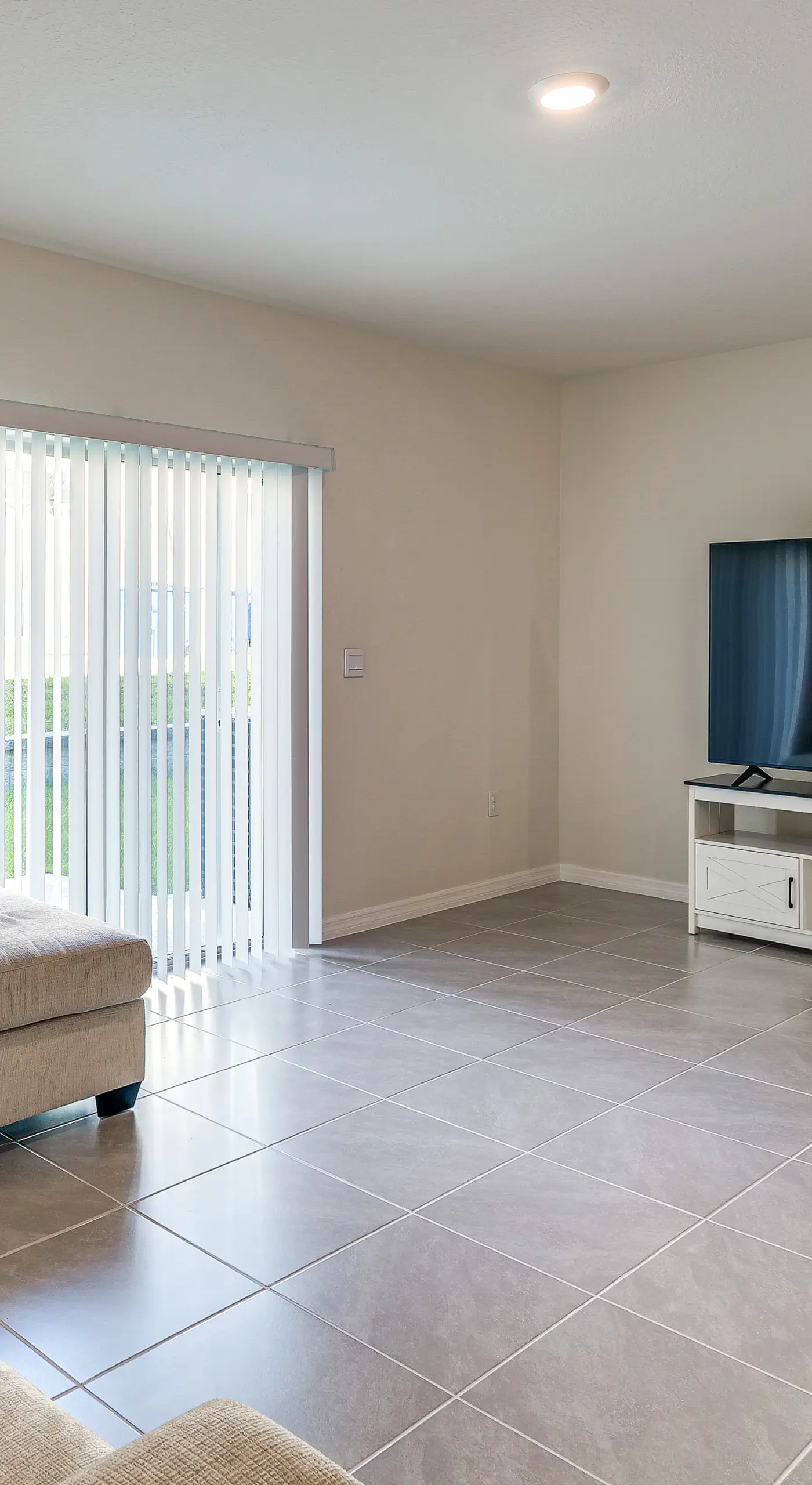 2 Mi to Dtwn: Newly Built Townhome in Davenport