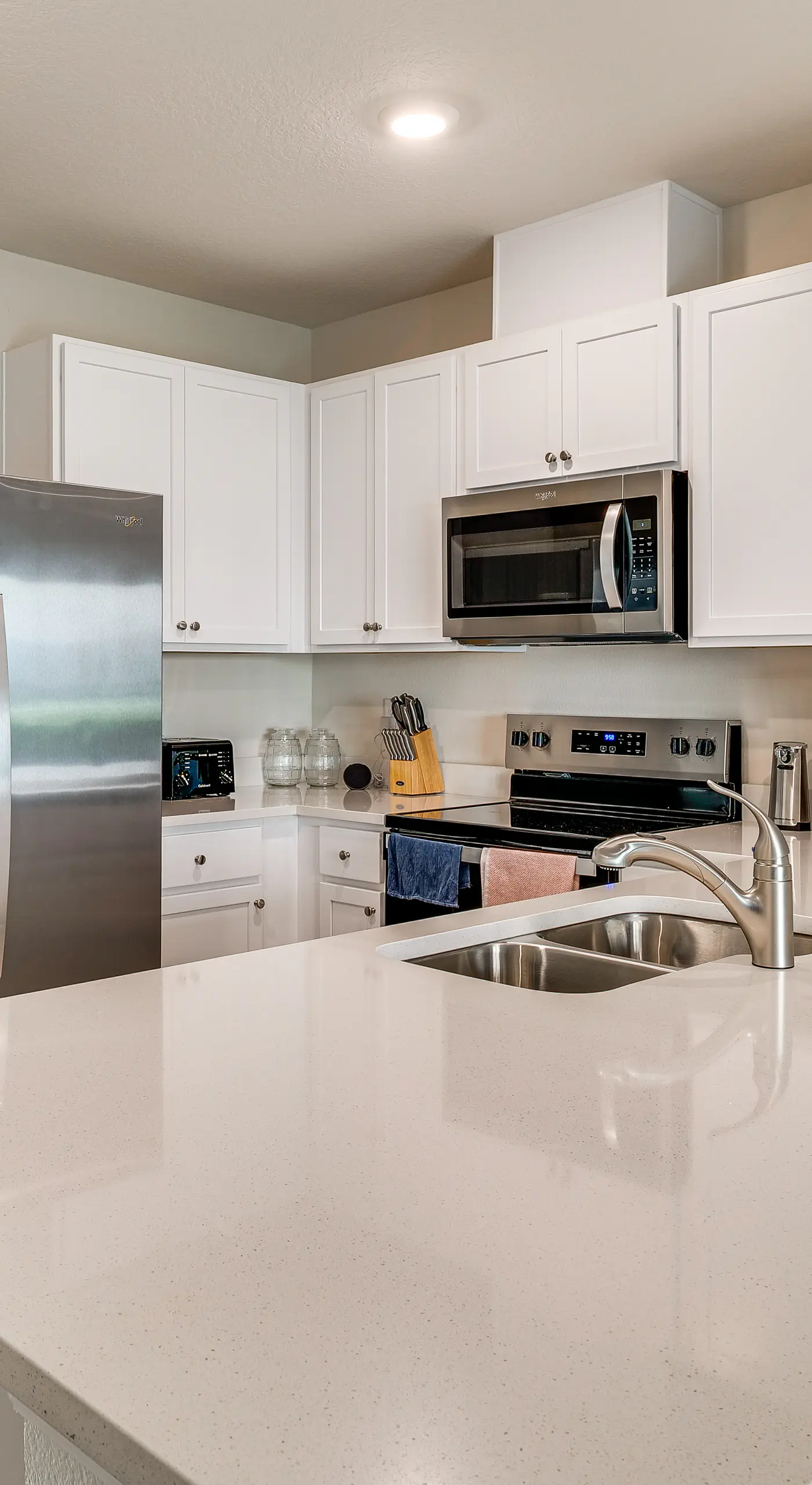 2 Mi to Dtwn: Newly Built Townhome in Davenport