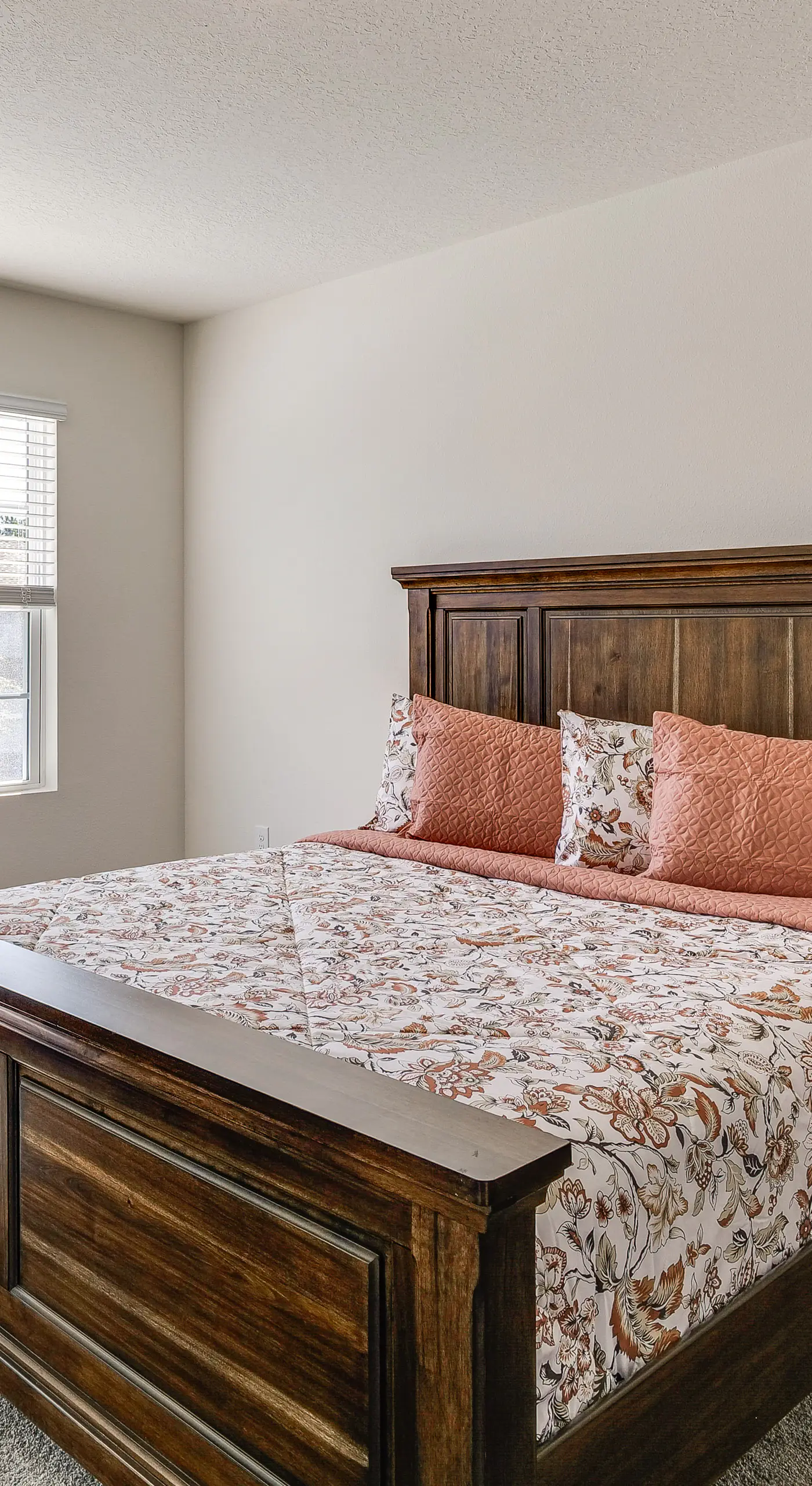 2 Mi to Dtwn: Newly Built Townhome in Davenport