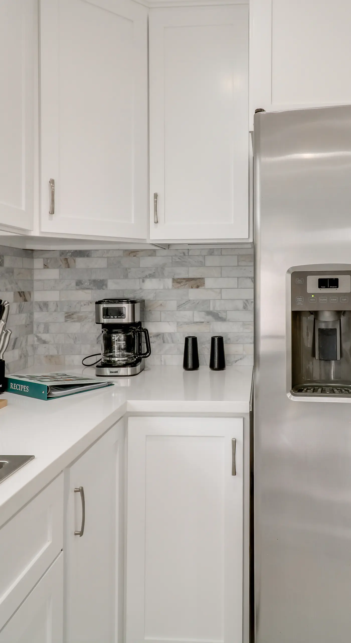 13 Mi to Universal Studios: Renovated Cottage!