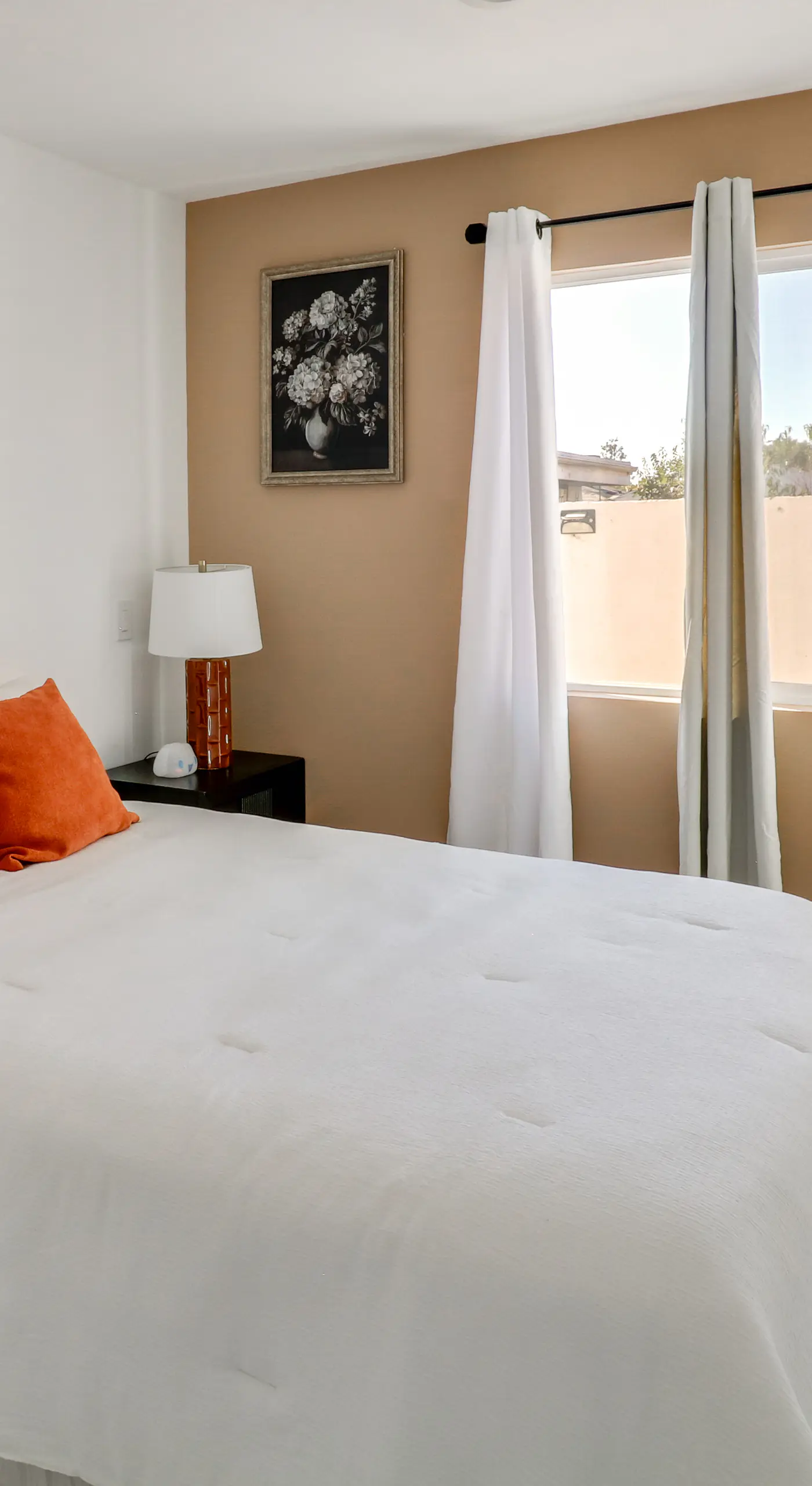 13 Mi to Universal Studios: Renovated Cottage!
