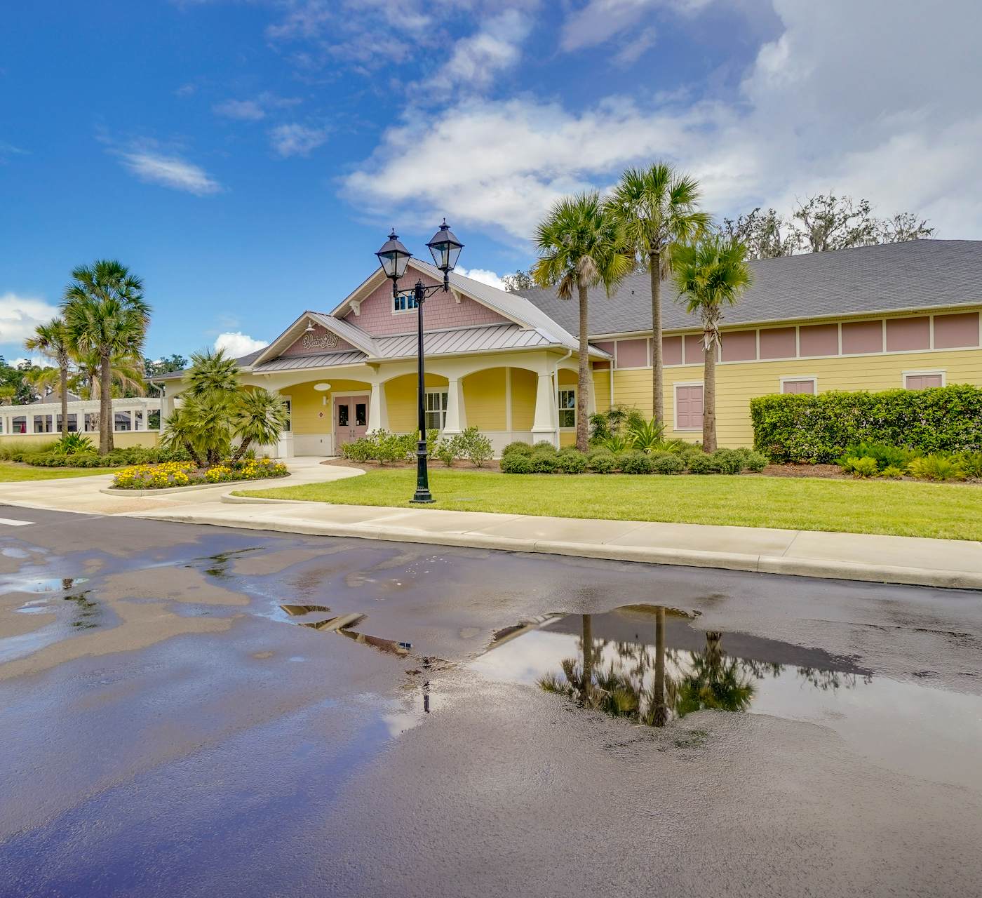 Easy Pool Access & Private Patio! DeLuna Villa