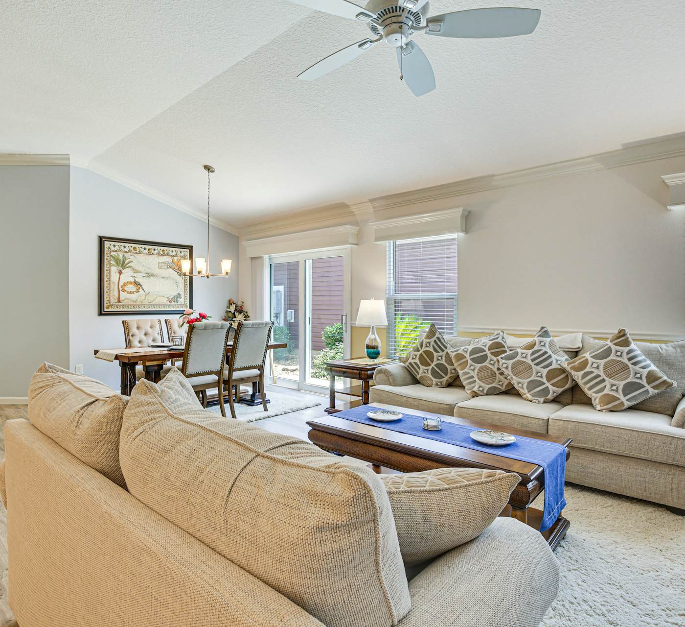 Easy Pool Access & Private Patio! DeLuna Villa