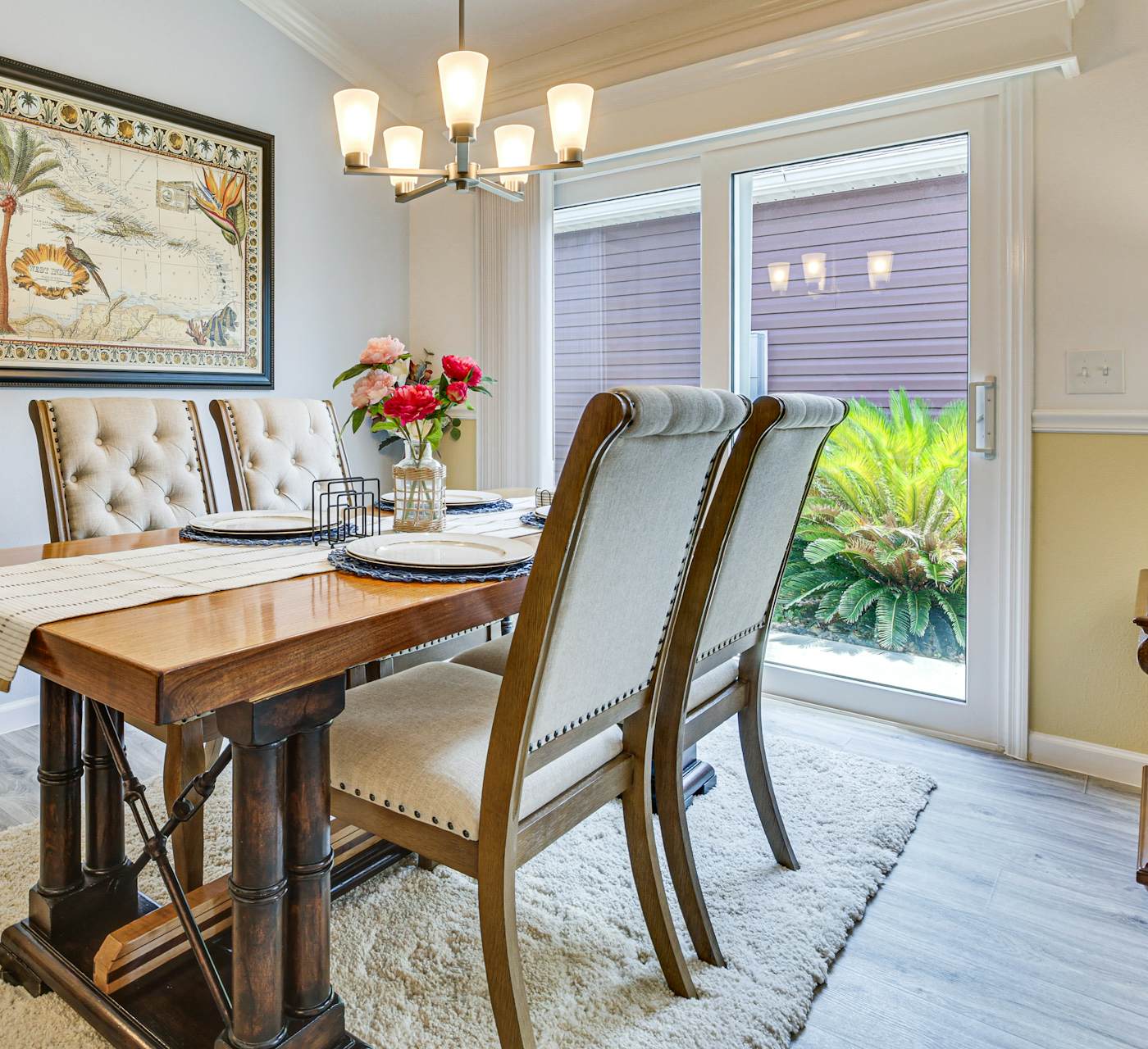Easy Pool Access & Private Patio! DeLuna Villa
