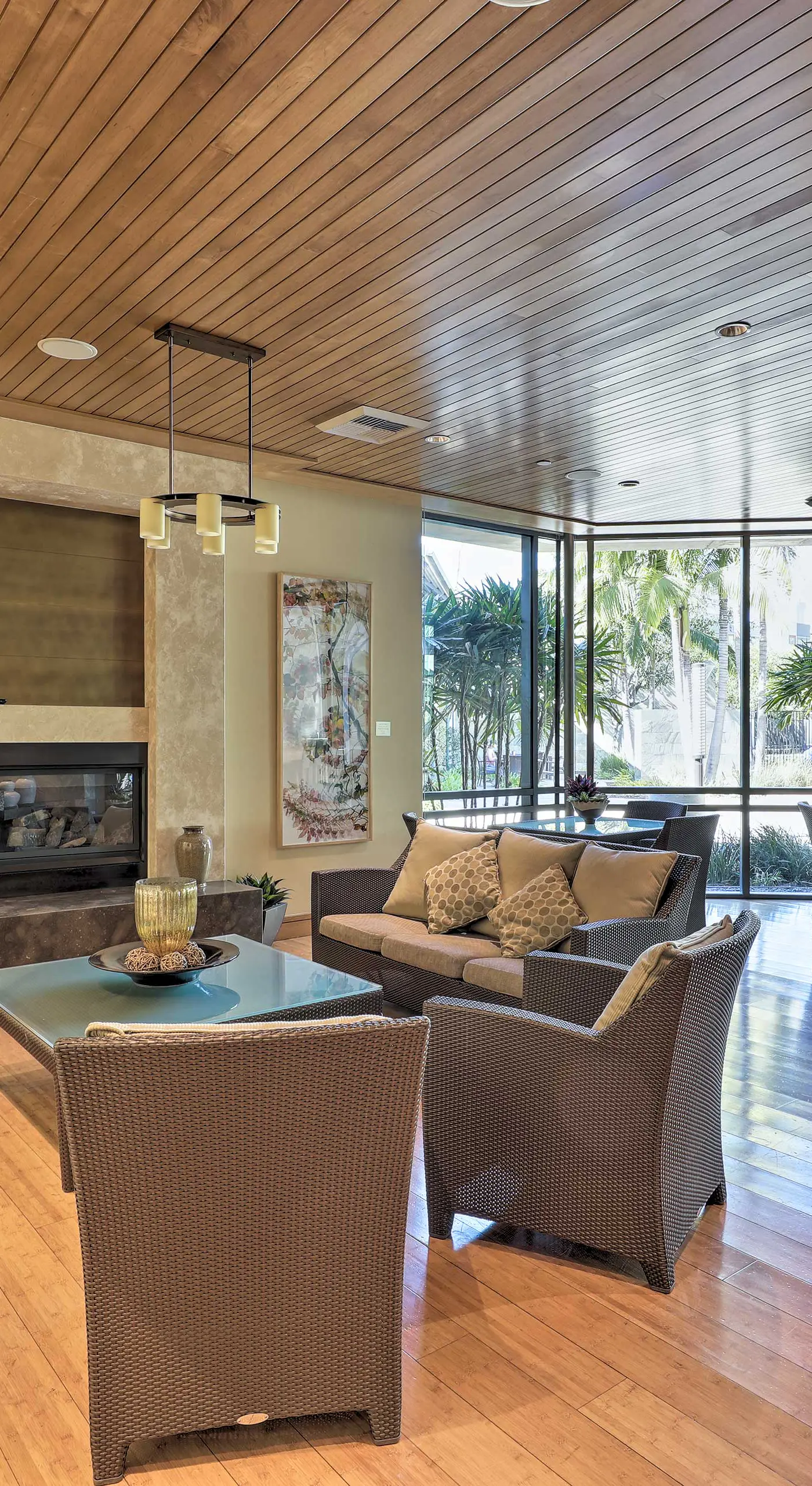 Modern Irvine Condo w/ Pool - 7 Mi to Beach!