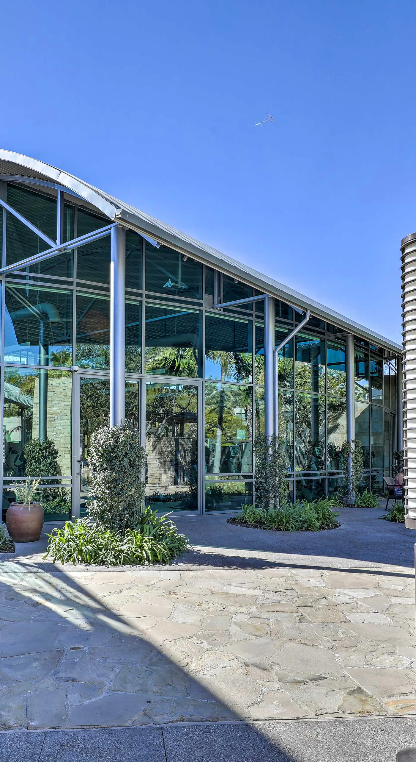 Modern Irvine Condo w/ Pool - 7 Mi to Beach!