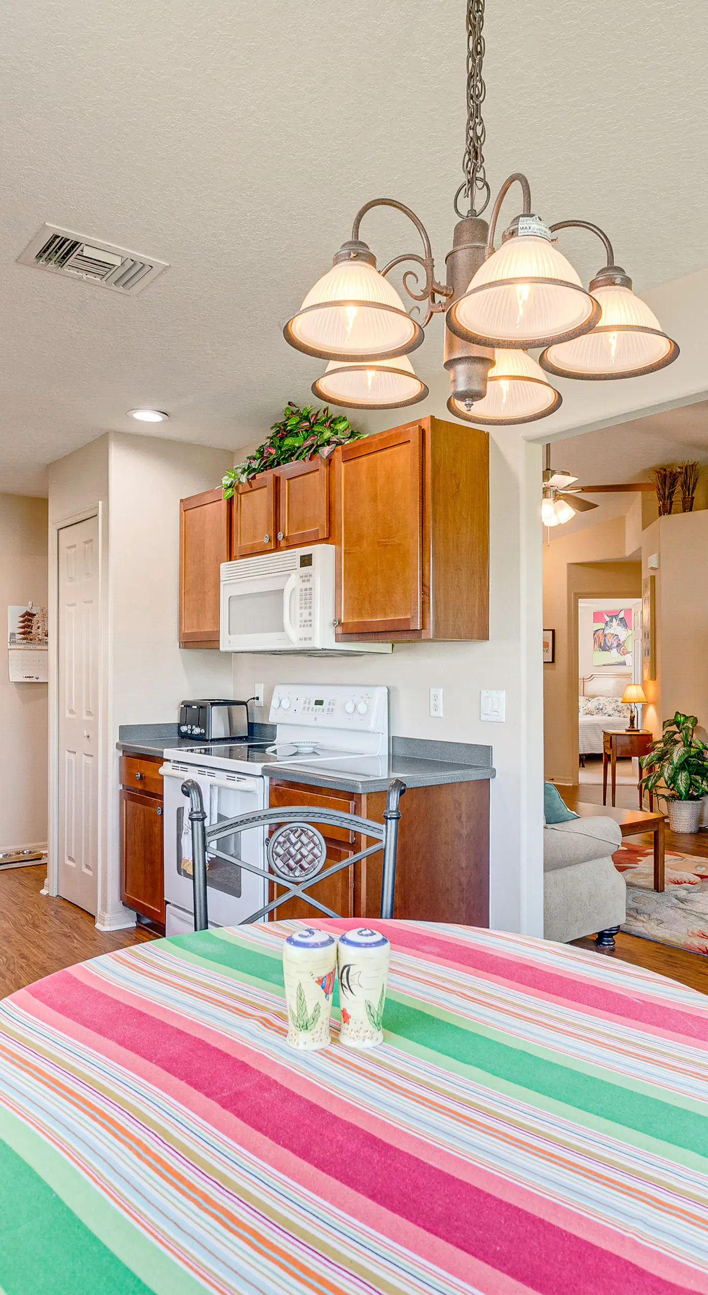 Ocala Home w/ Screened-In Porch & Community Perks!