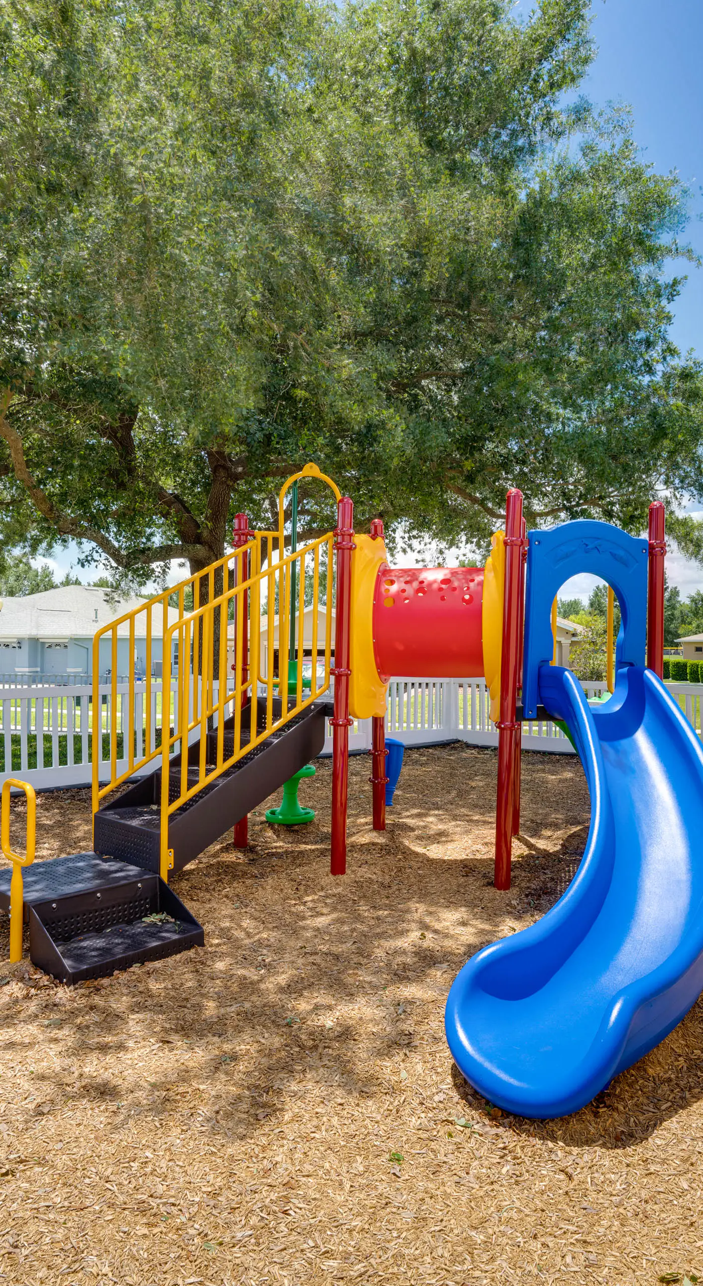 Ocala Home w/ Screened-In Porch & Community Perks!