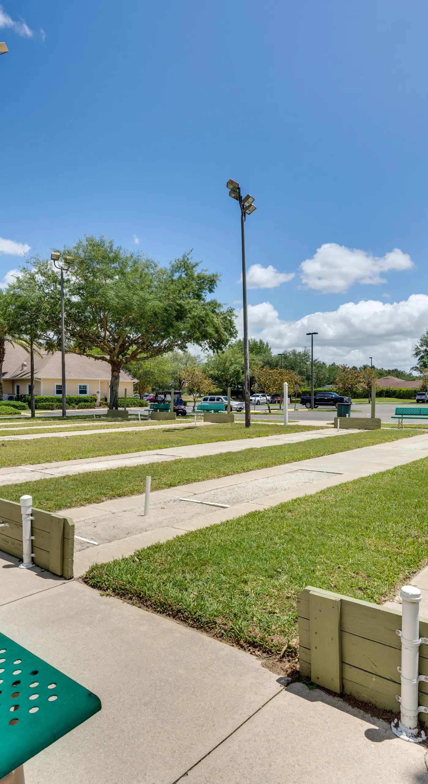 Ocala Home w/ Screened-In Porch & Community Perks!