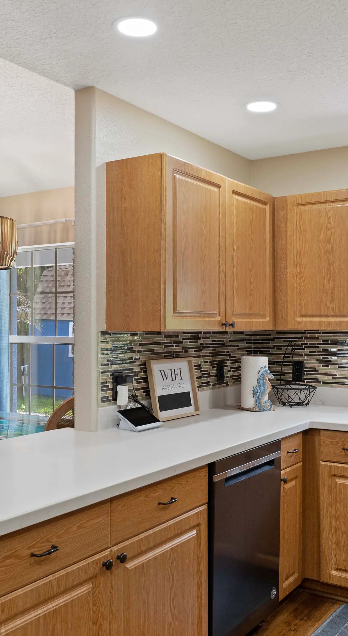 Welcoming ‘Little Blue Lakehouse’ in Crystal River