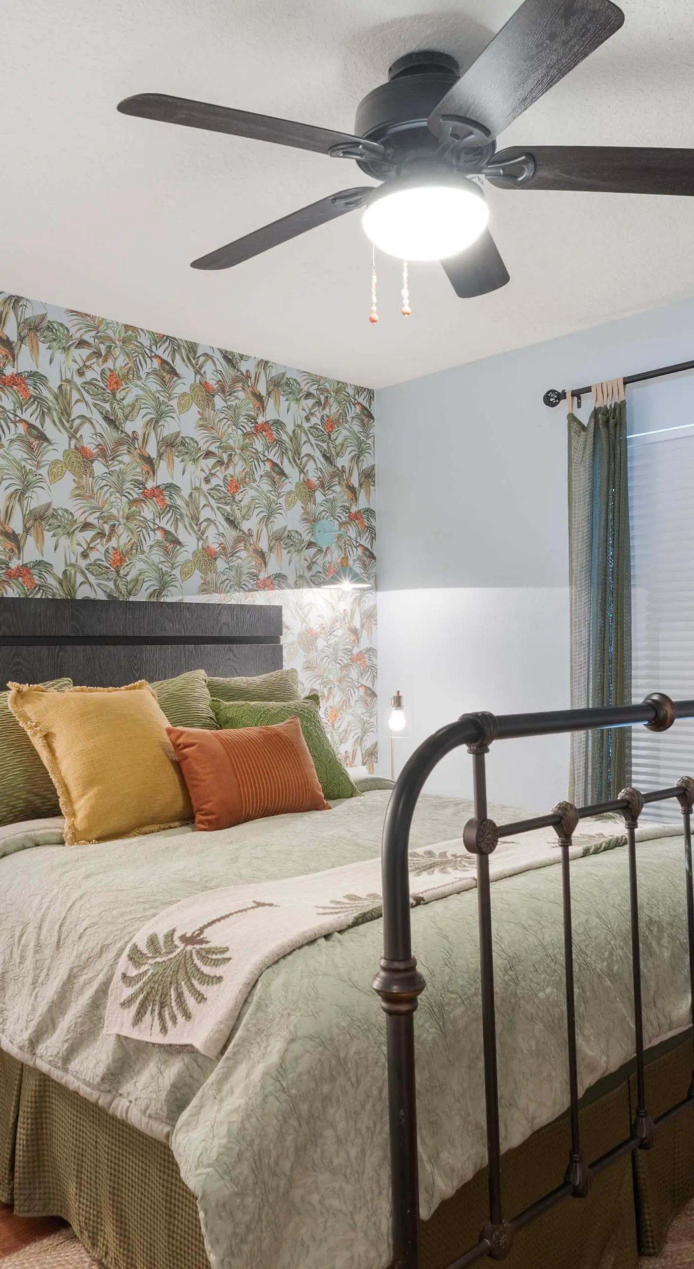 Welcoming ‘Little Blue Lakehouse’ in Crystal River