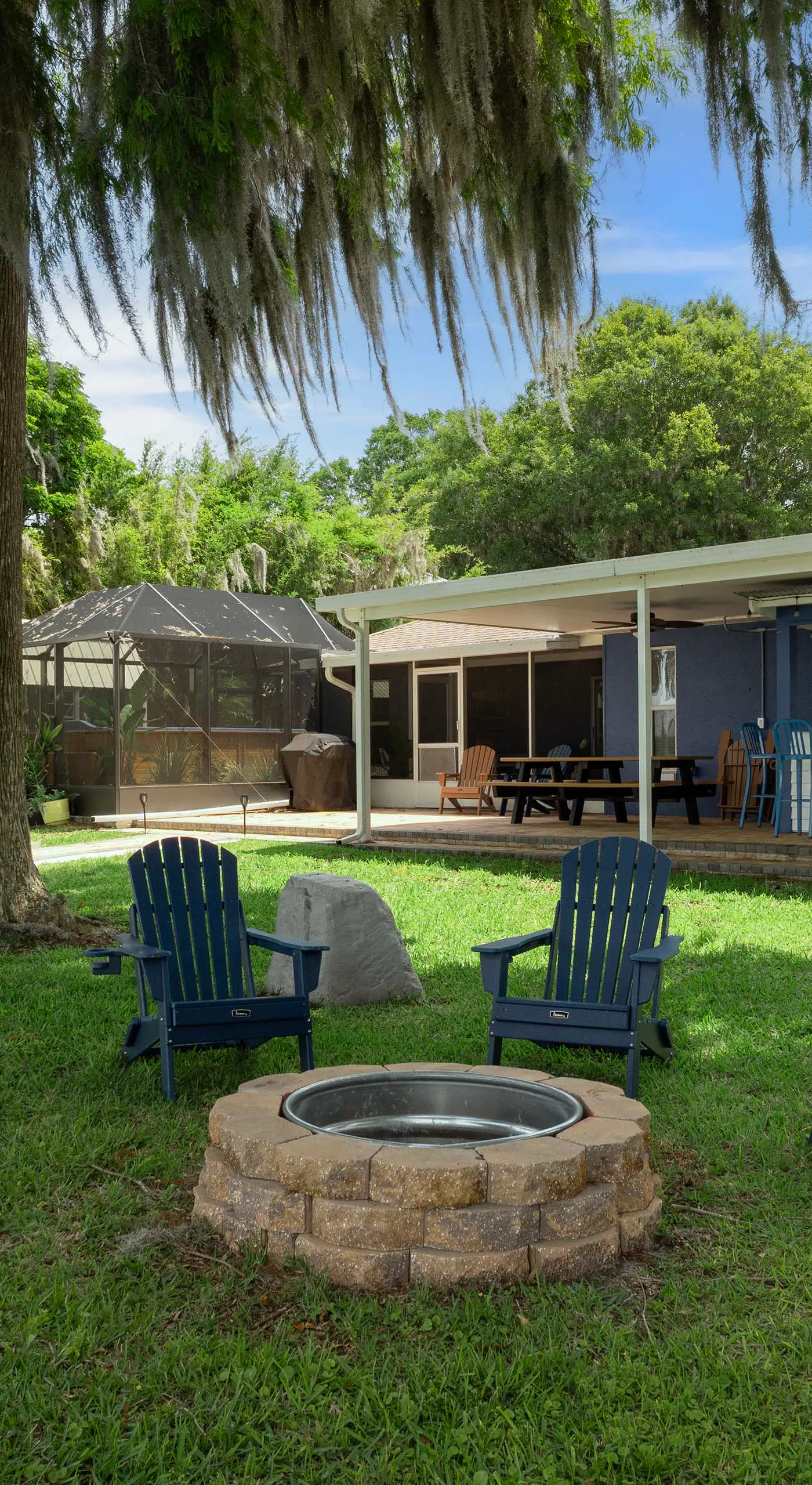Welcoming ‘Little Blue Lakehouse’ in Crystal River