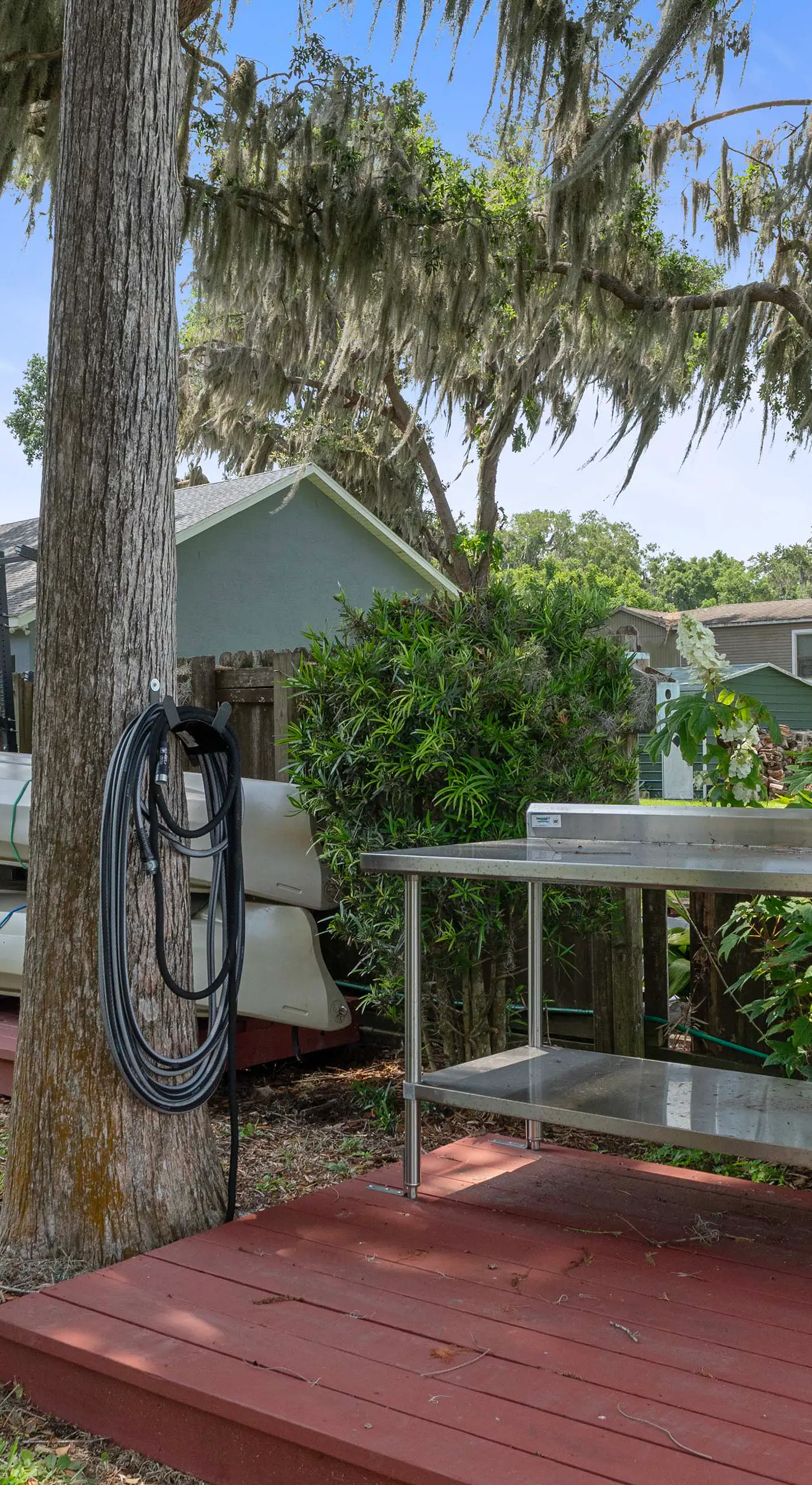 Welcoming ‘Little Blue Lakehouse’ in Crystal River