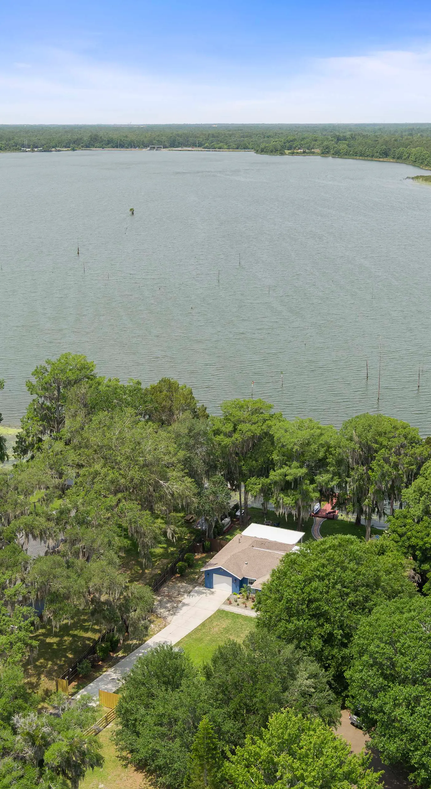 Welcoming ‘Little Blue Lakehouse’ in Crystal River